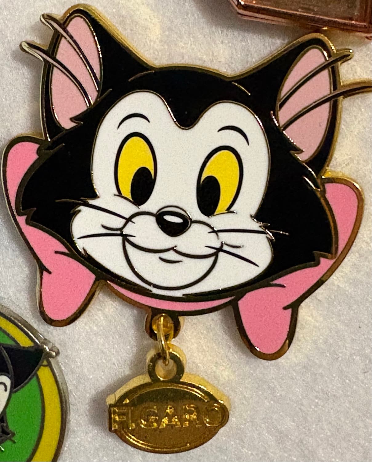 Figaro with Name Tag Dangle Pin - Disney Cats & Dogs Blind Box