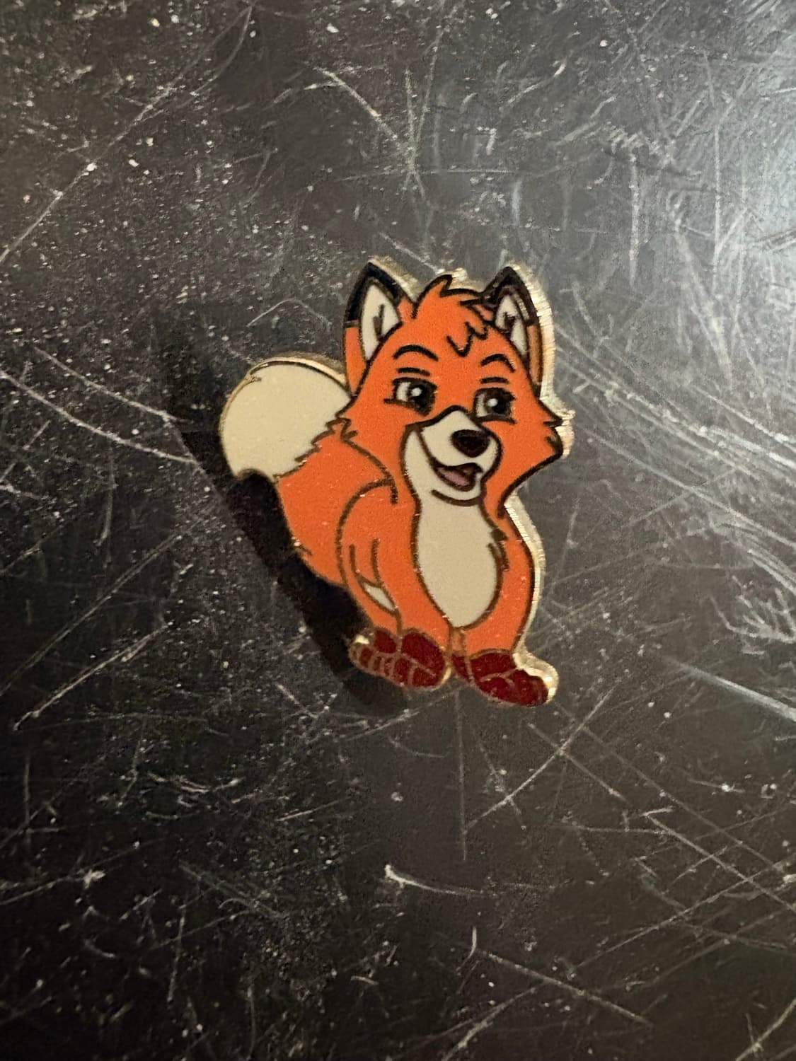 Disney The Fox and the Hound: Tod mini fantasy pin