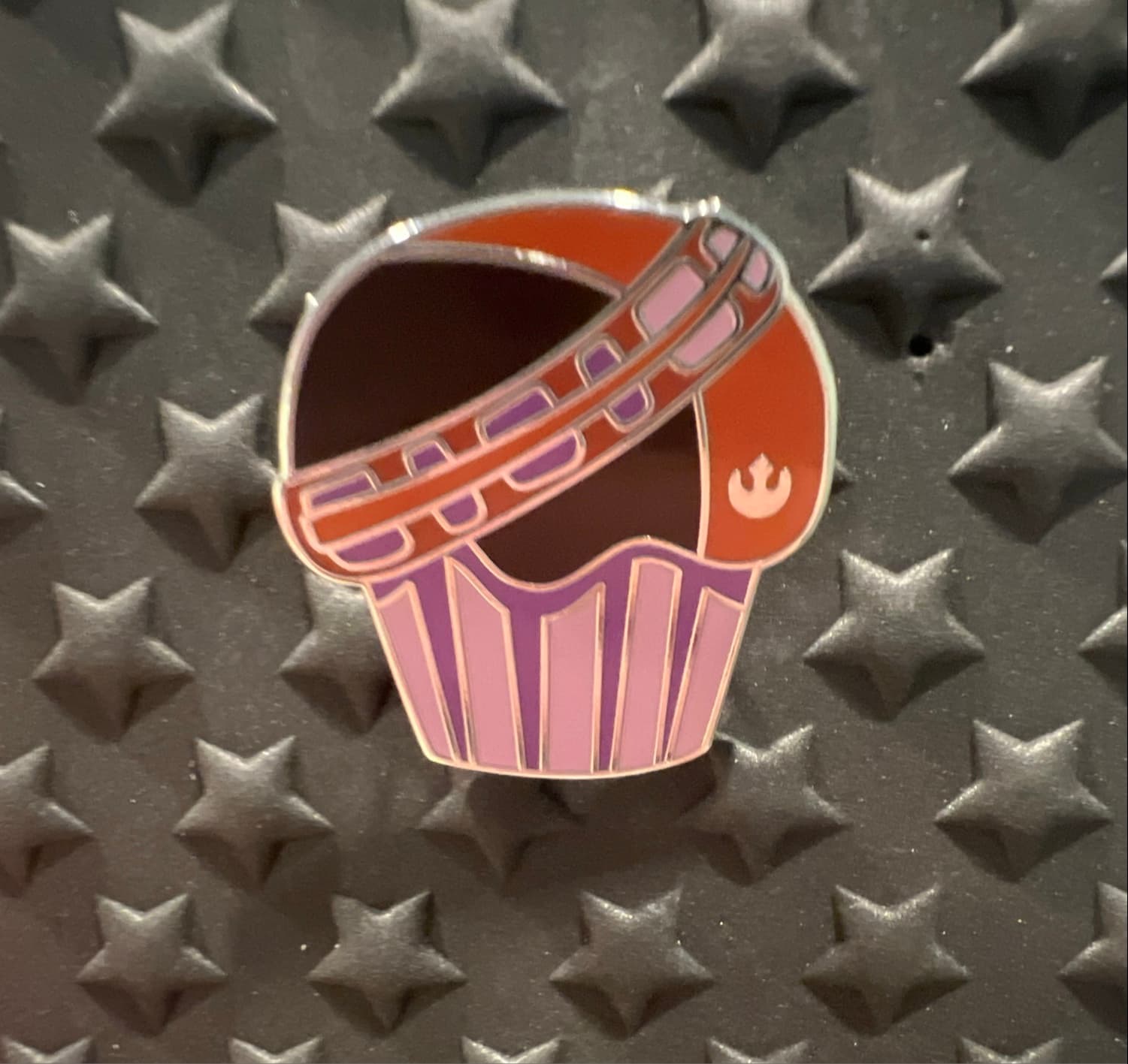 2025 Hidden Disney Wave B Disneyland Chewbacca Cupcake Star Wars Pin