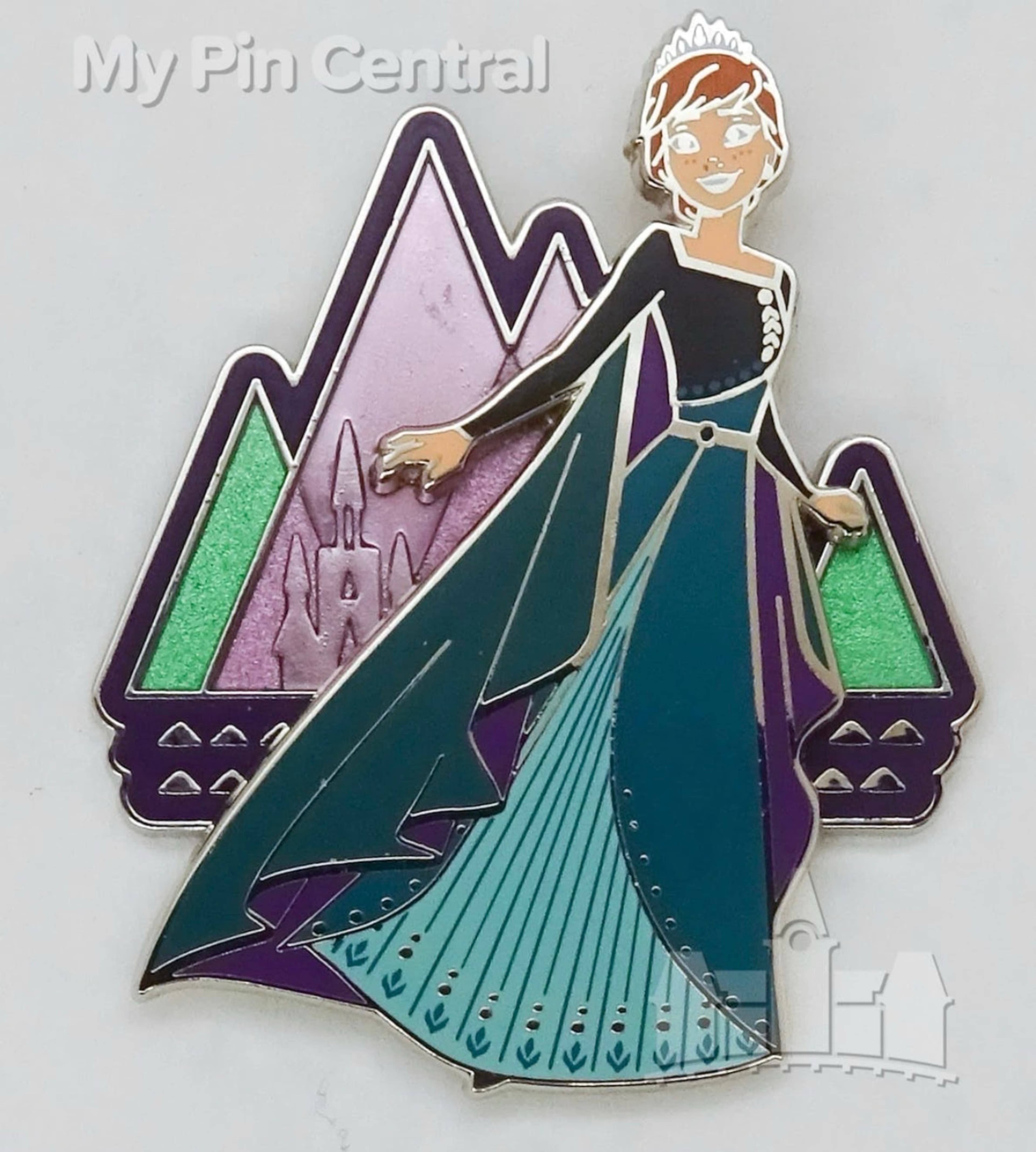 Queen Anna Mountains And Castle front