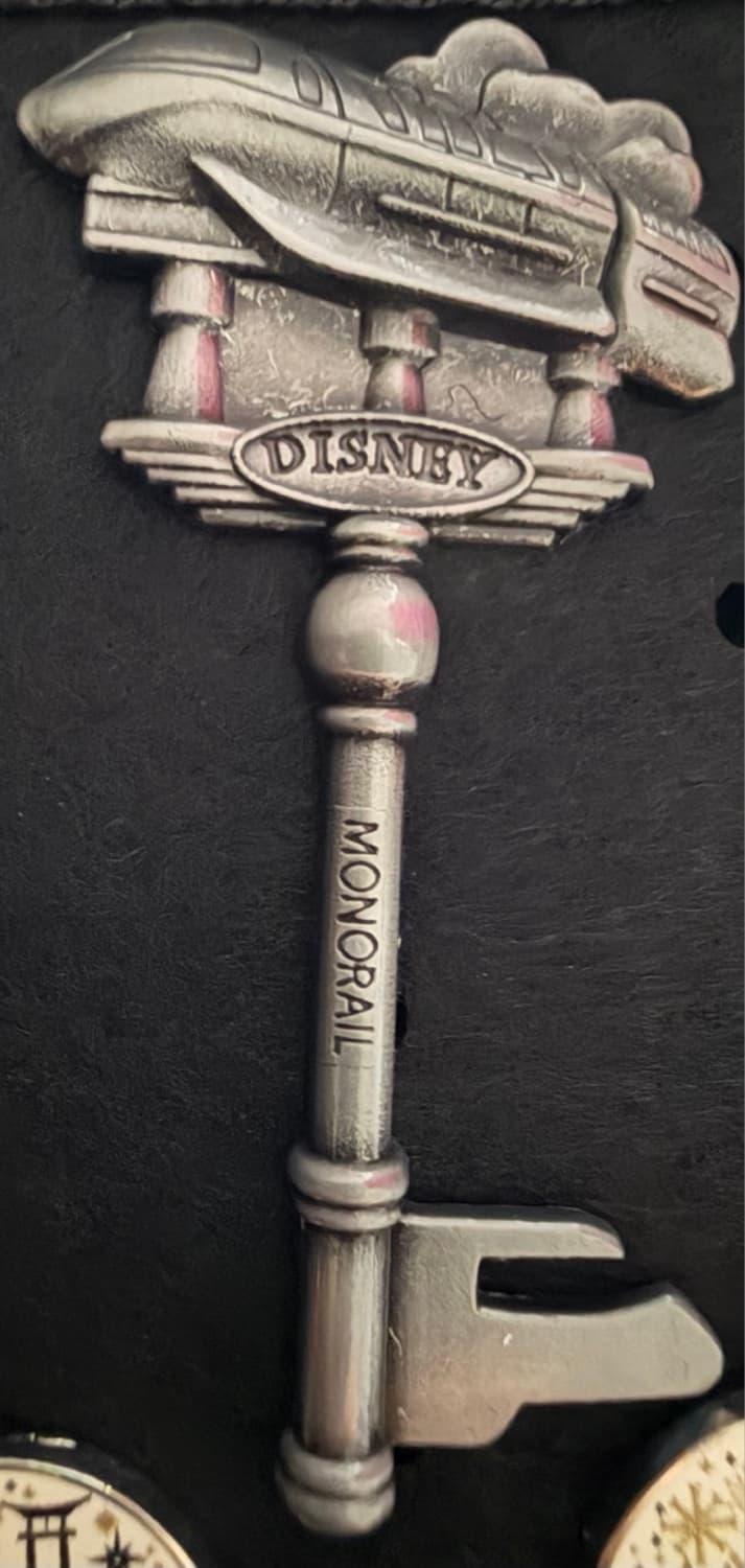 Monorail Key ONLY front