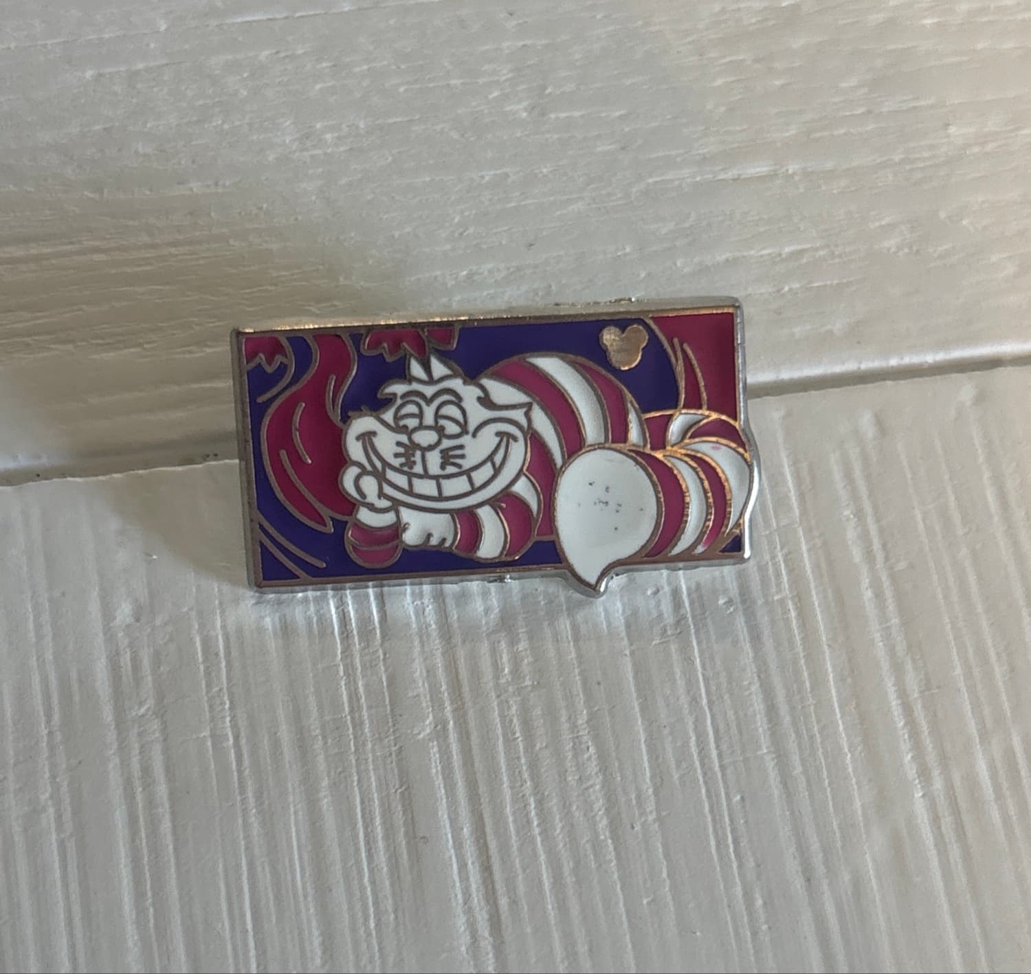 Disneyland 2011 Hidden Mickey Lanyard Series - Alice In Wonderland Comics Collection