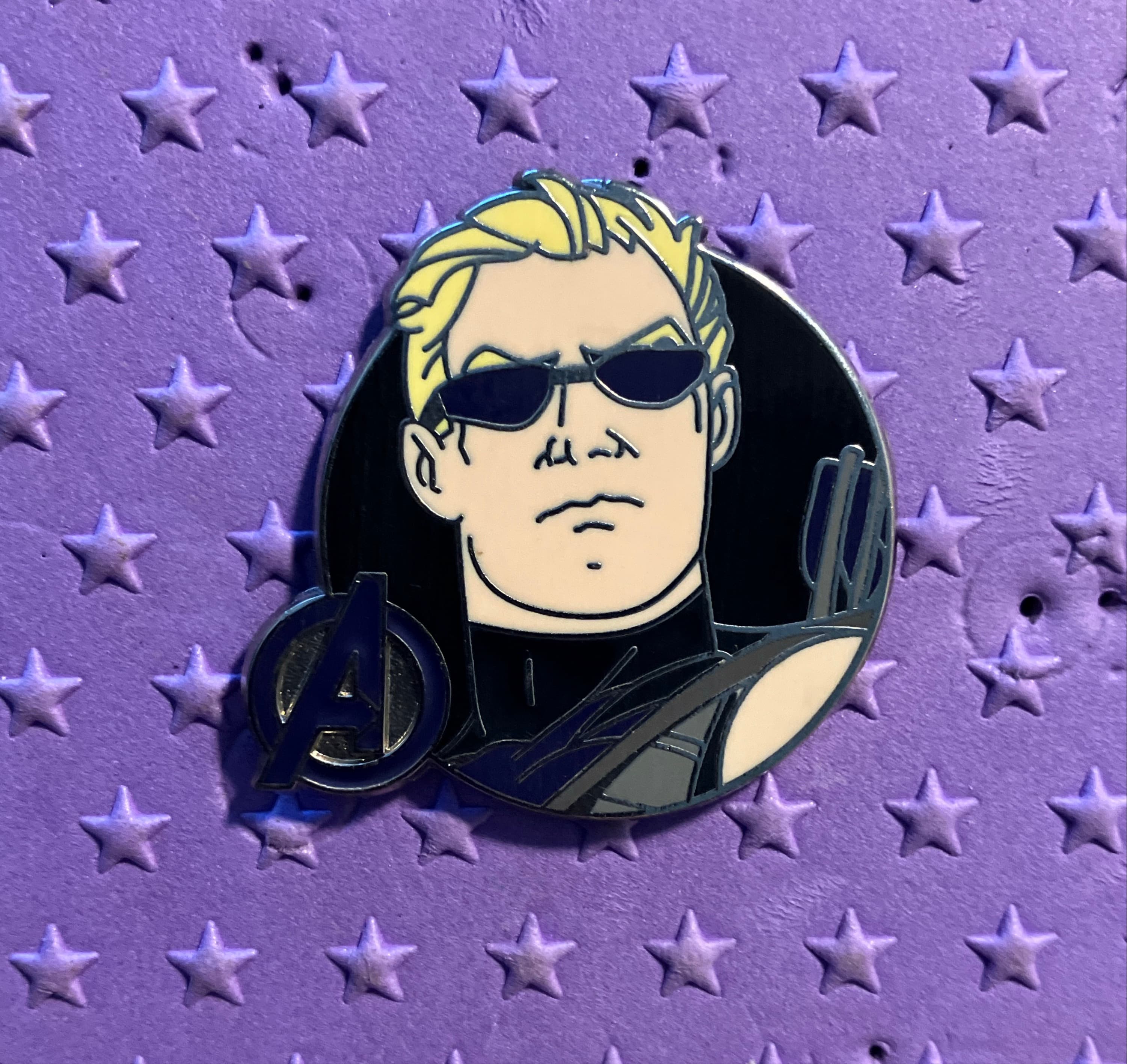Hawkeye - Marvel's Avengers Assemble Pin Trading Booster Set
