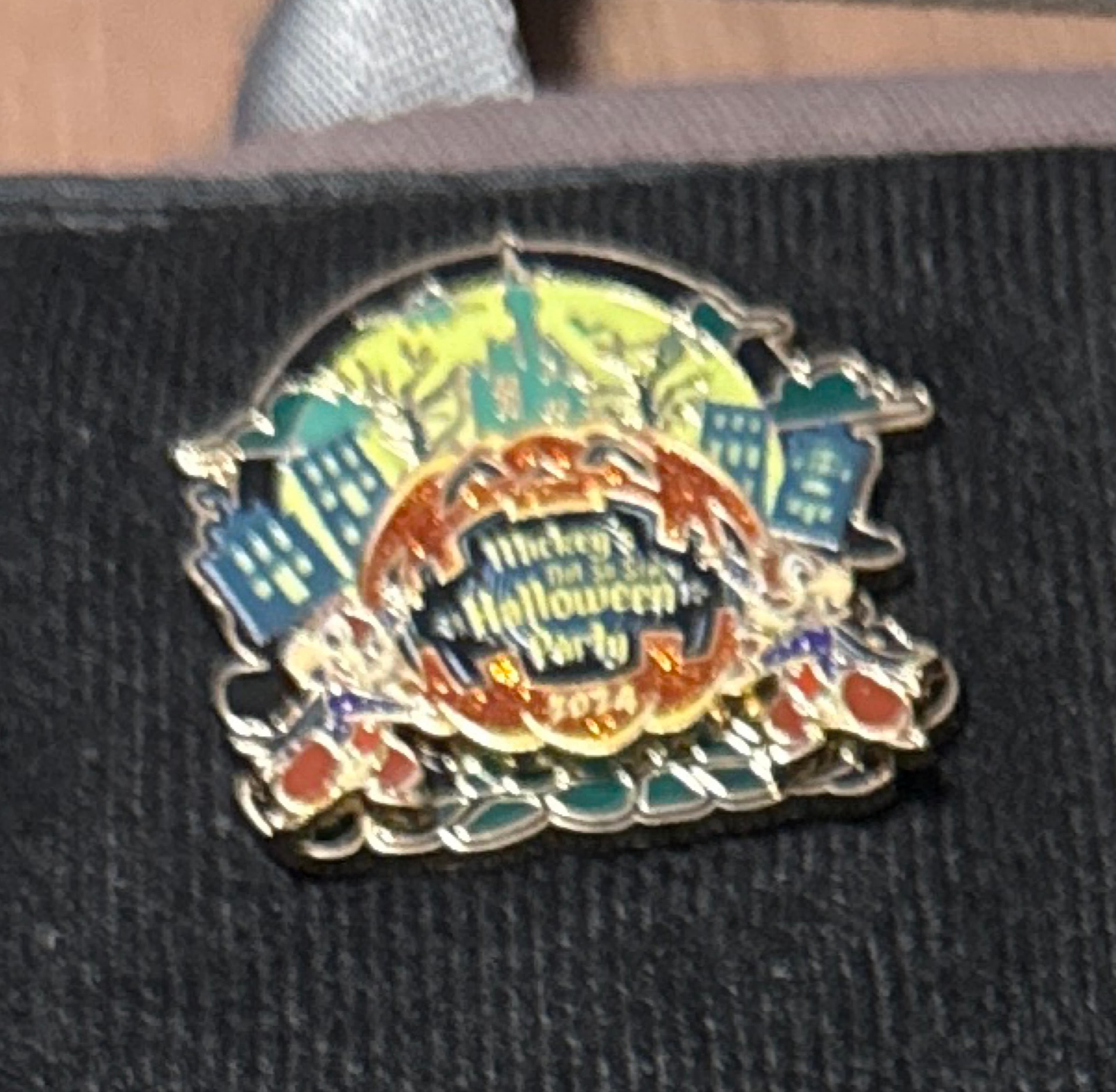 Mickey's Not-So-Scary Halloween Party 2024: Chip 'n' Dale front