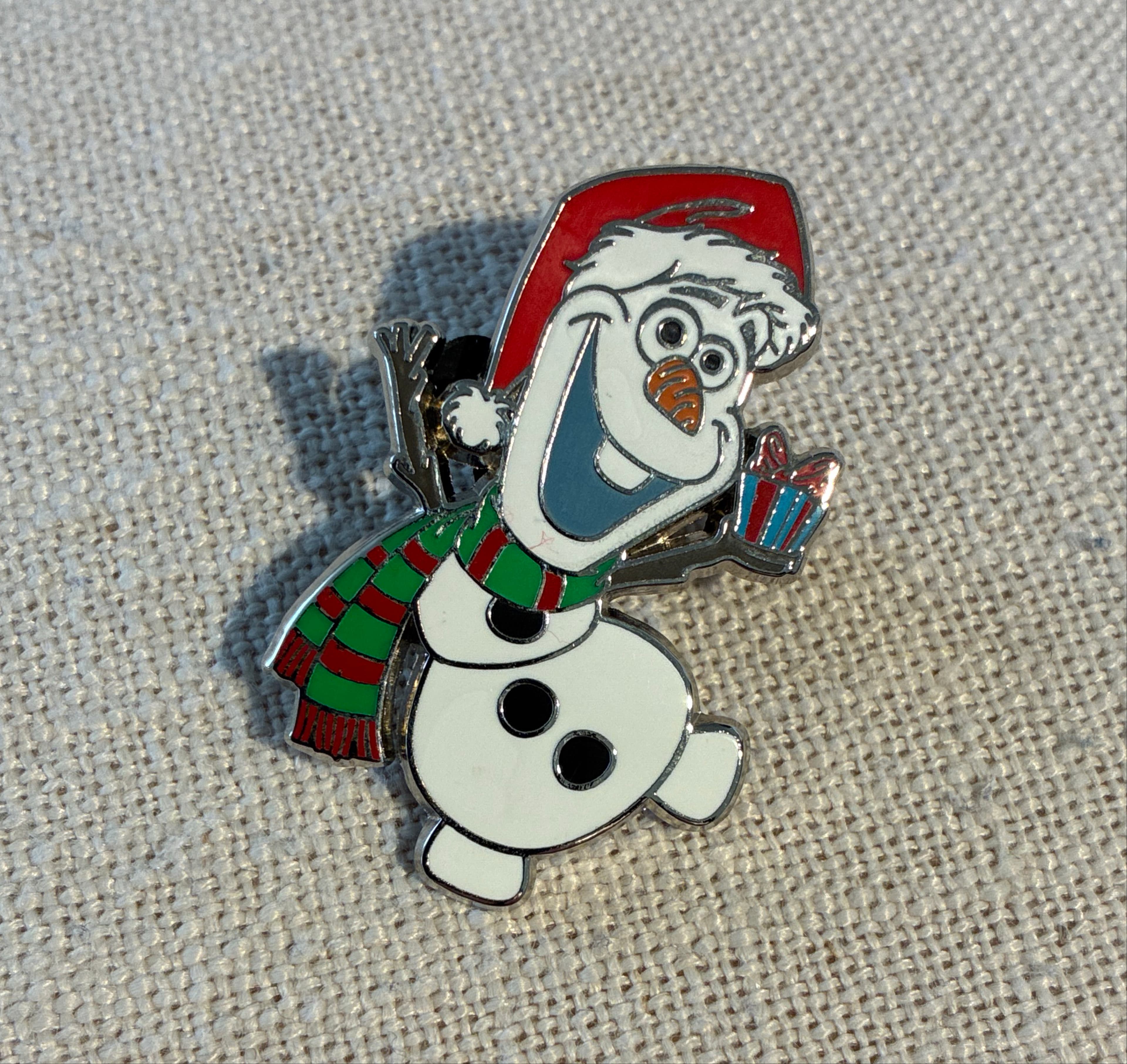 Olaf in Santa Hat front