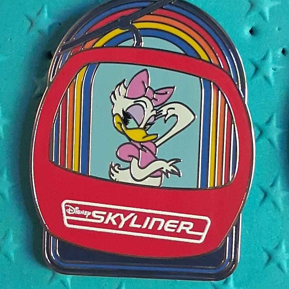 Daisy Duck - Disney Skyliner Rainbow Mystery Collection