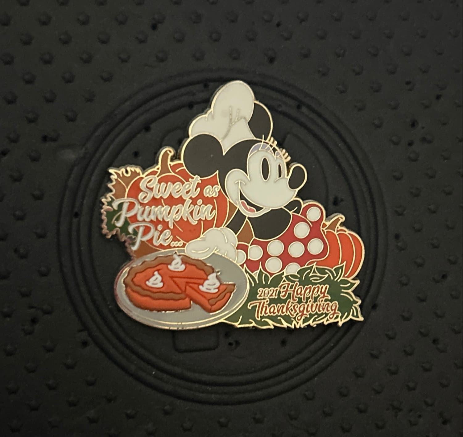 Minnie Mouse Thanksgiving 2021 Sweet as Pumpkin Pie Limited Release Pin