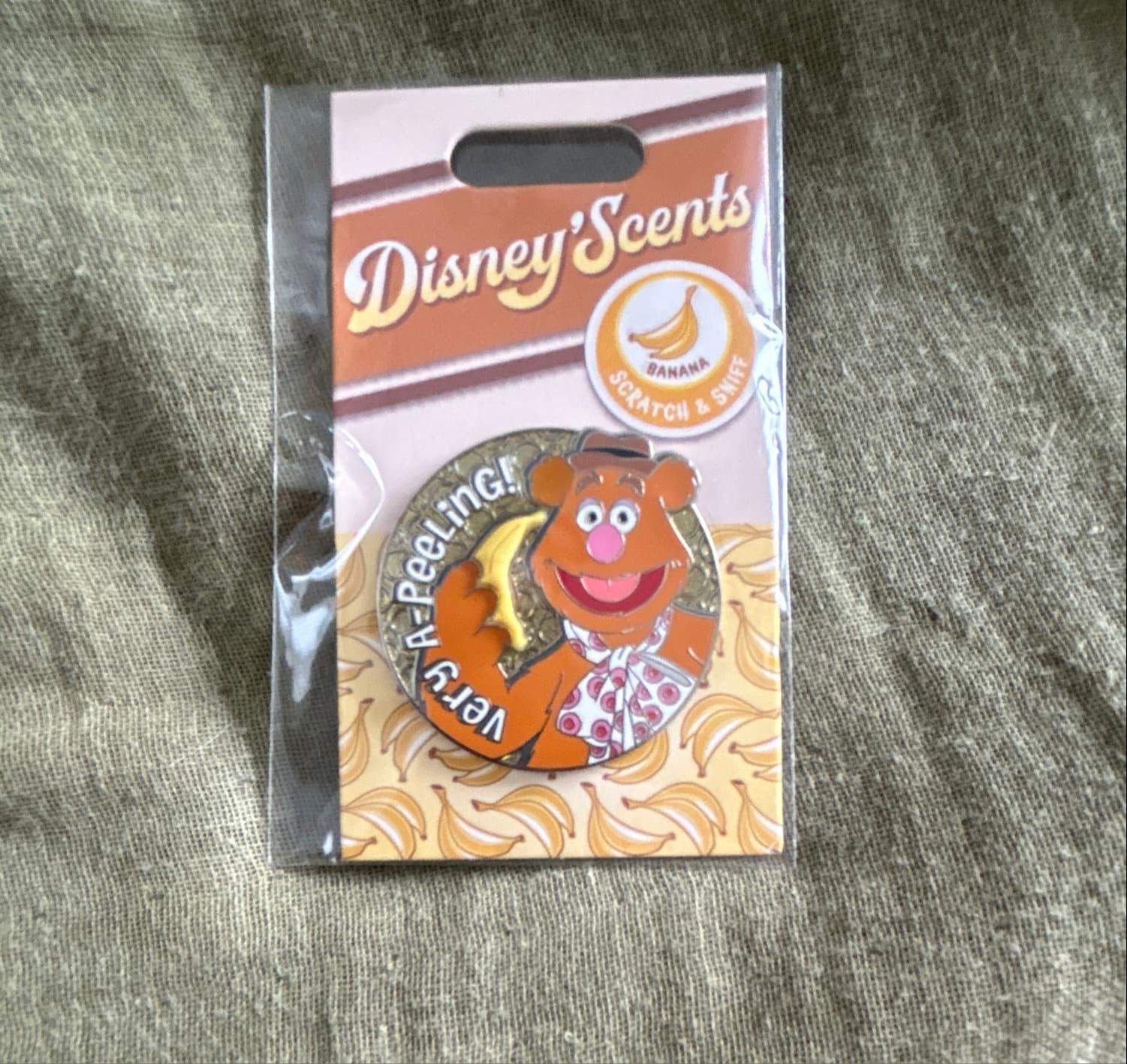 Disney Scents - Fozzie Bear - Very A-Peeling!