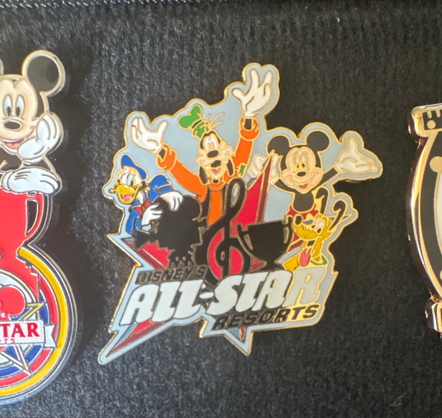 Disney's All-Star Resorts Fab 4 Mickey Donald Goofy Pluto Pin front