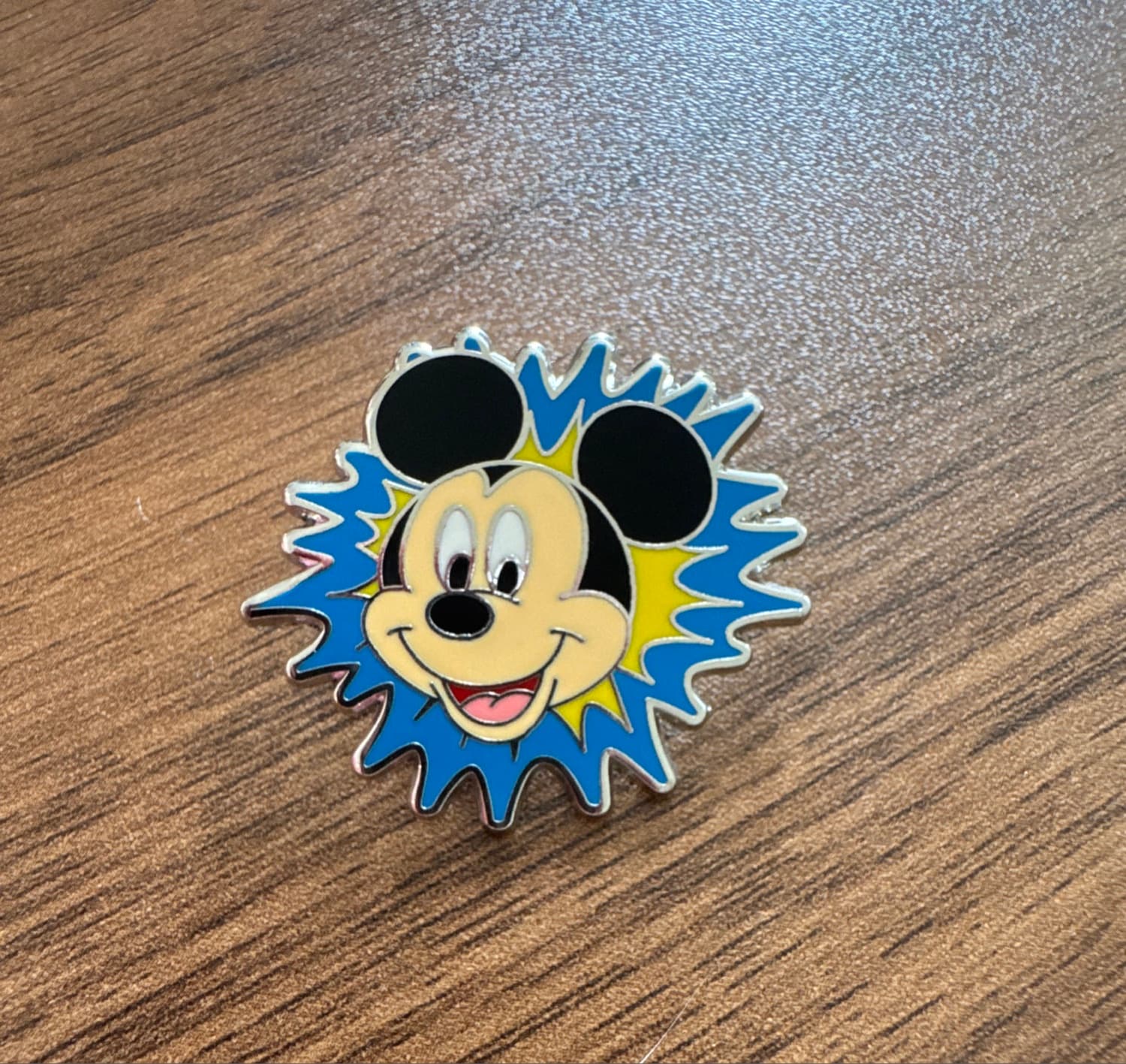 Mickey Mouse - starburst