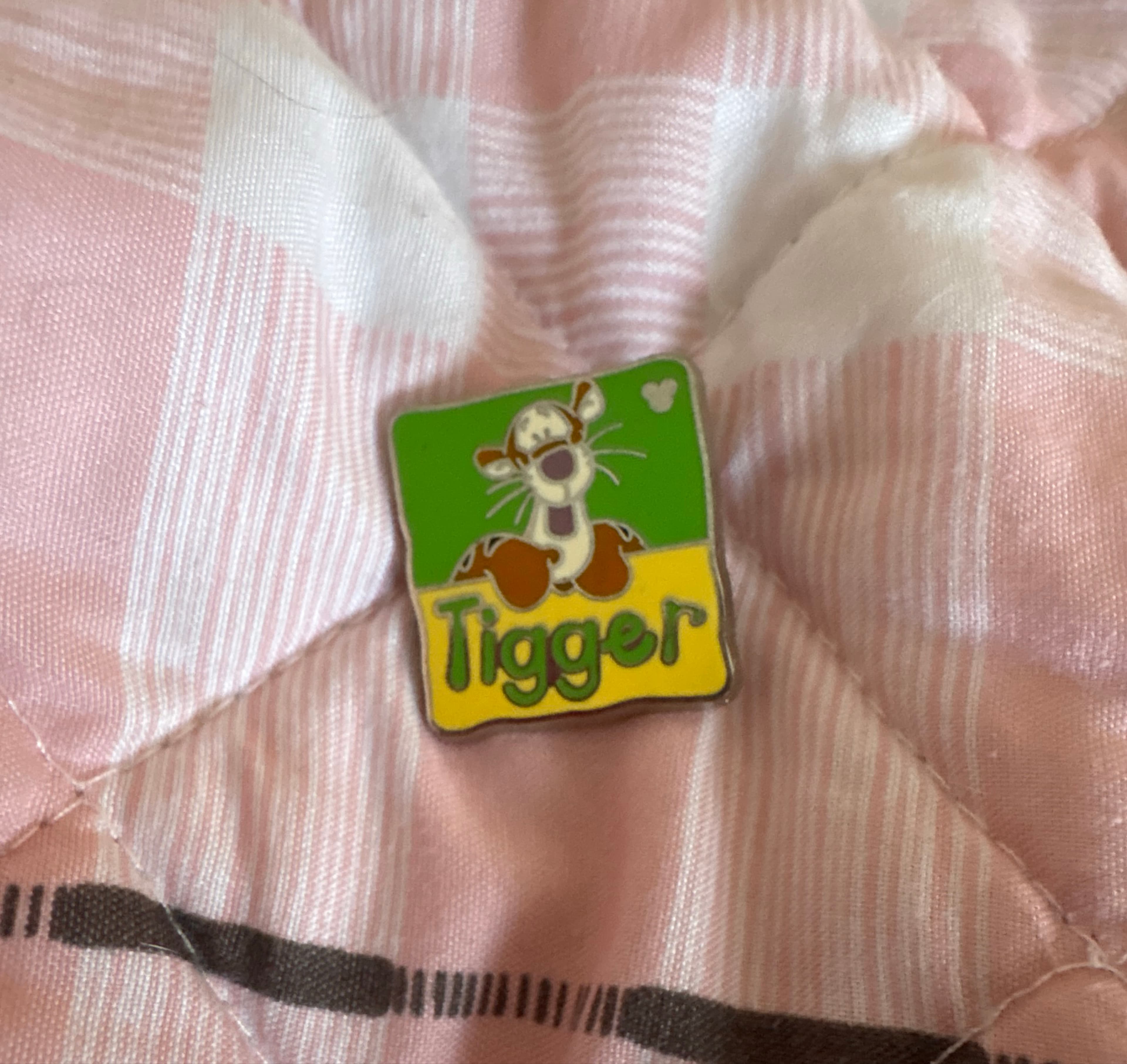 2012 Hidden Mickey - Winnie the Pooh and Friends