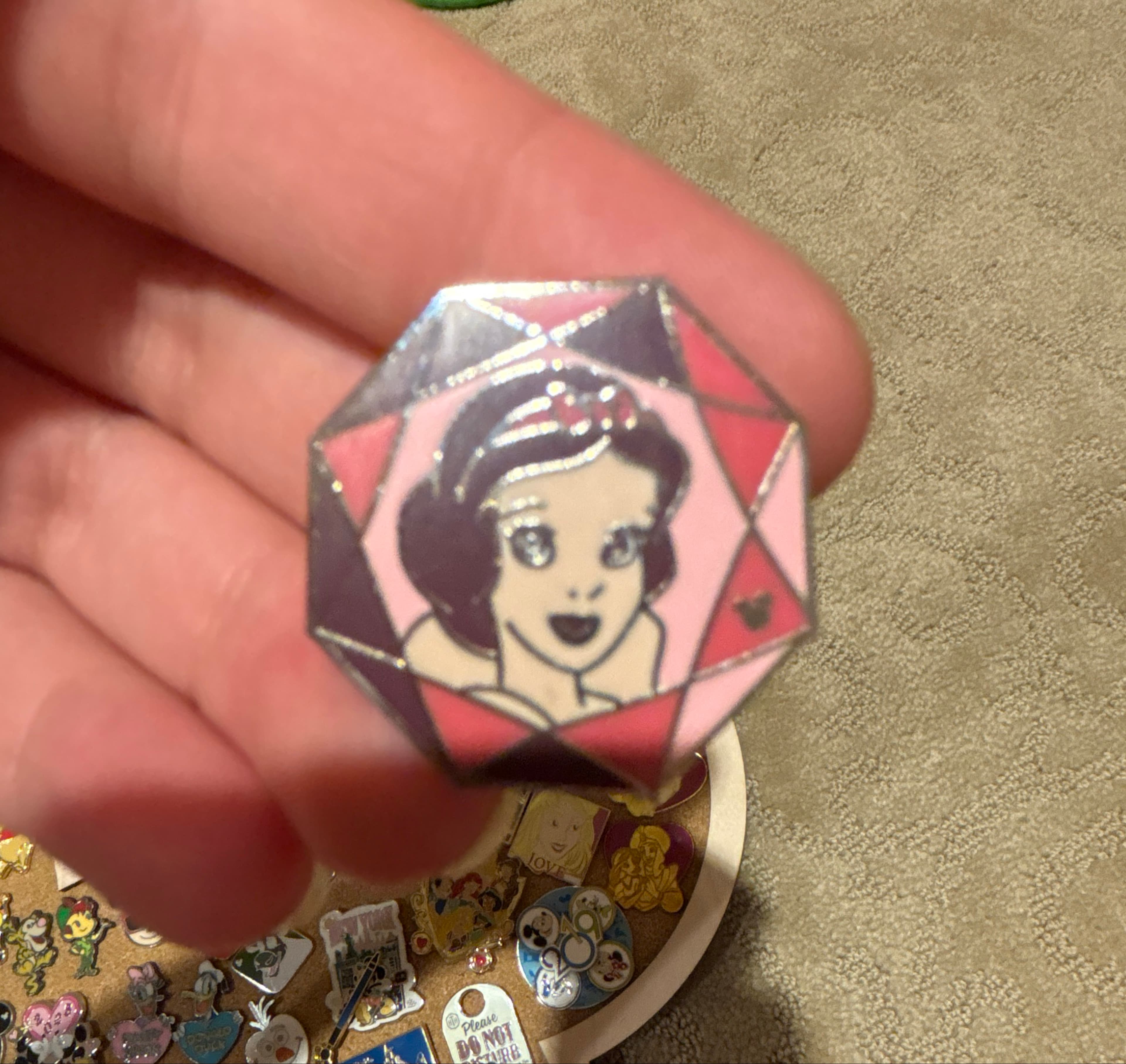 Snow White - 2008 Hidden Mickey - Princess Jewels front