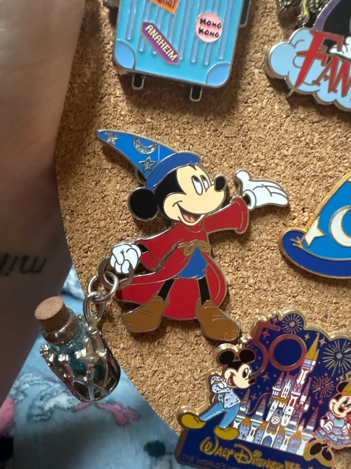 Magic Dust Vial Dangler Disney Trading Pin Series
