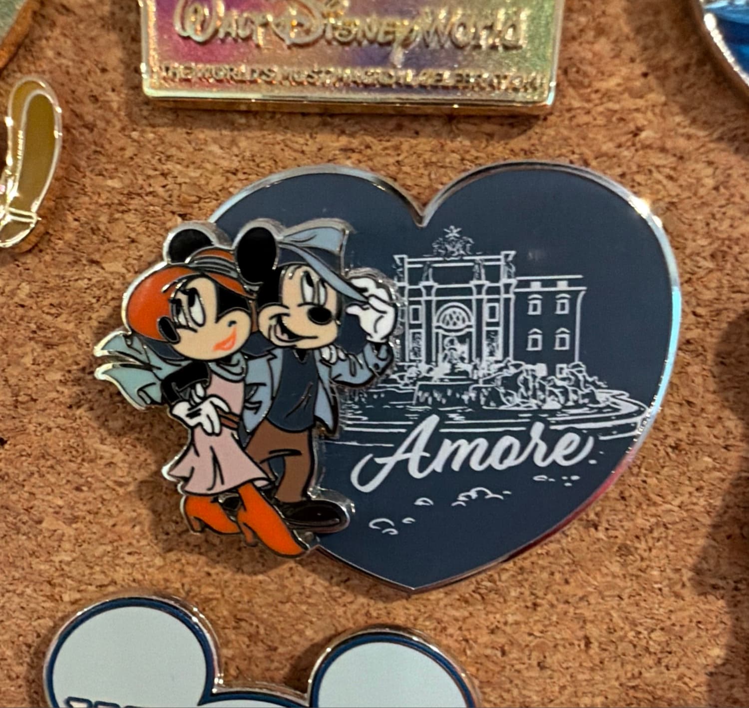 Mickey and Minnie Amore in Italy (Trevi Fountain)