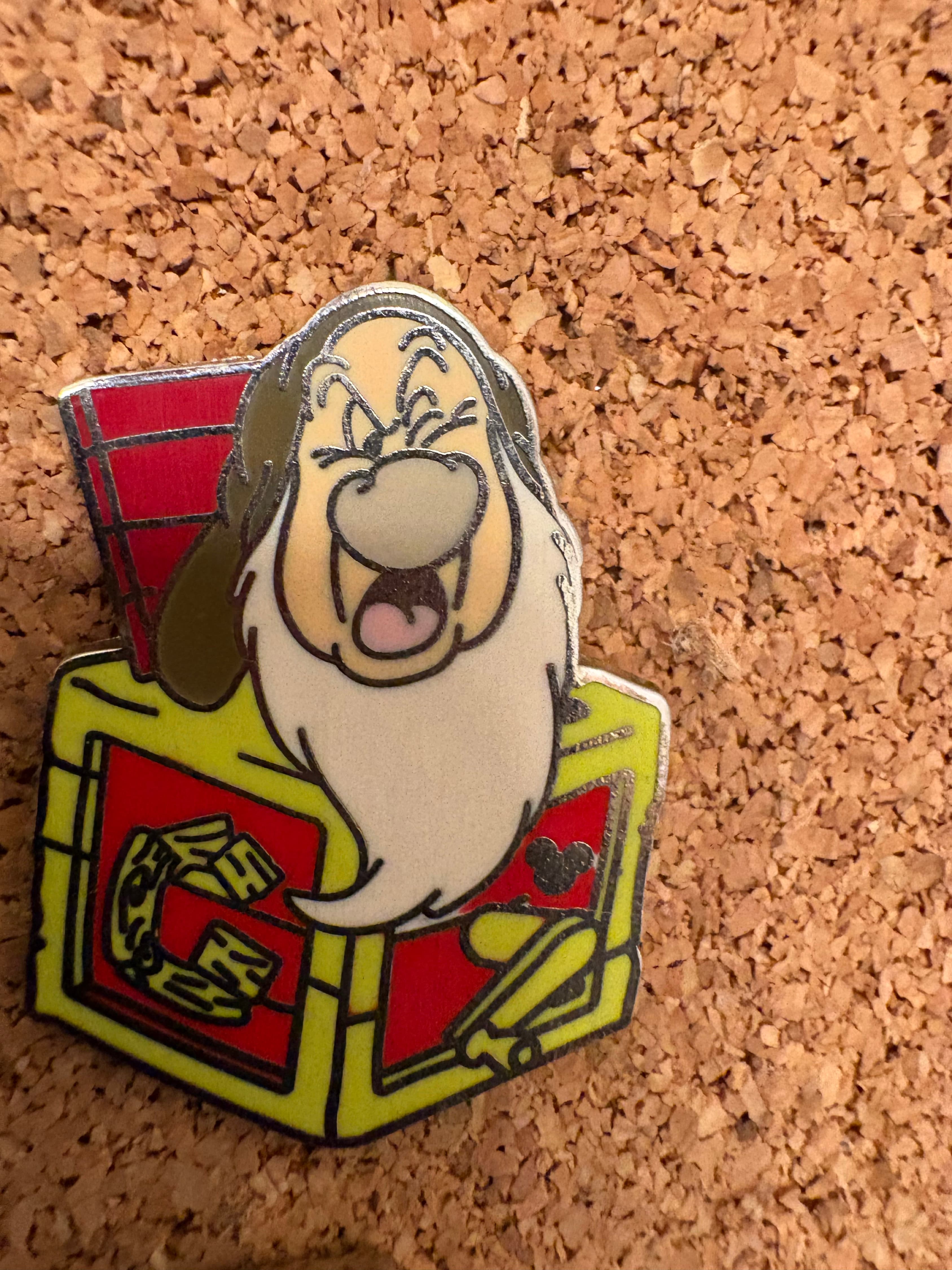 Hidden Mickey Pin - Seven Dwarfs Jack In The Box