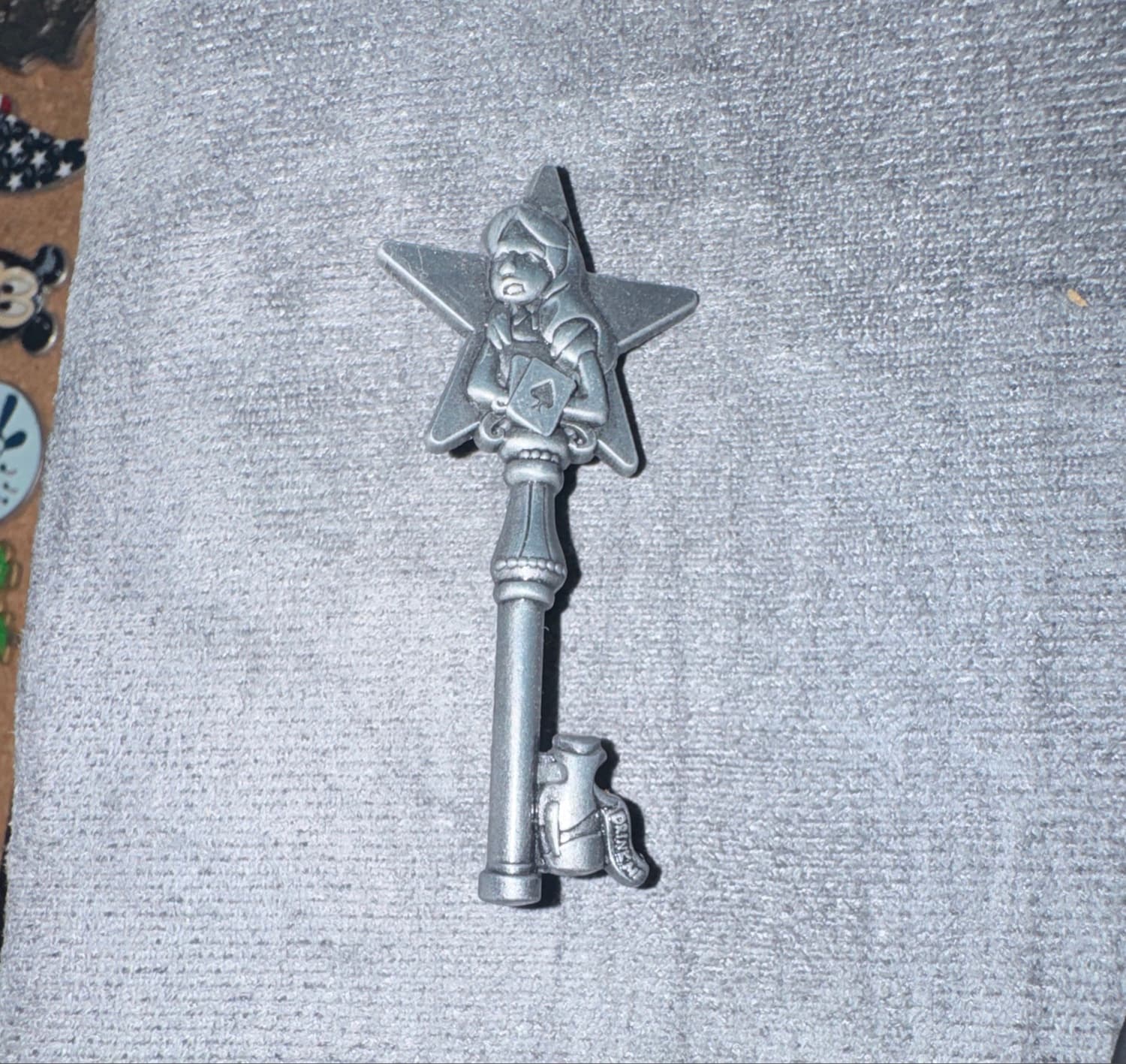 Alice in Wonderland 70th Anniversary Collectible Key Pin