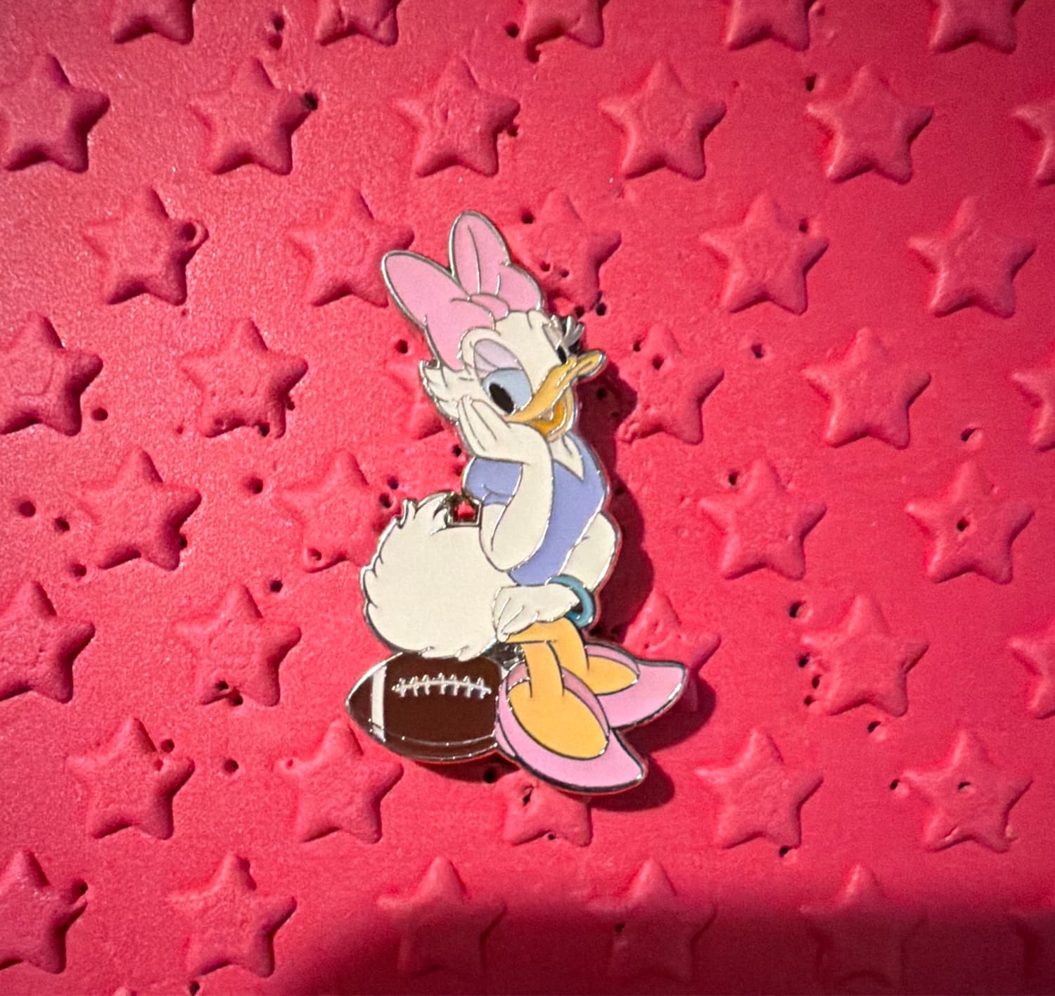 Daisy Duck - Mickey and Friends Football Blind Box Pin