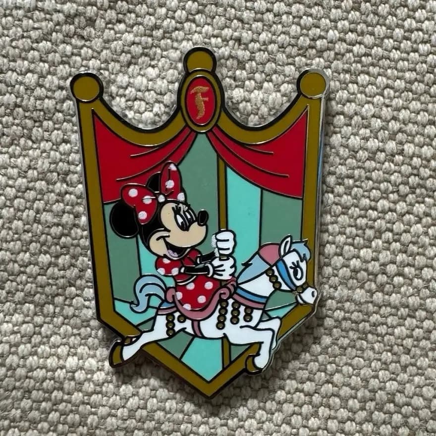 Minnie on King Arthur Carousel front