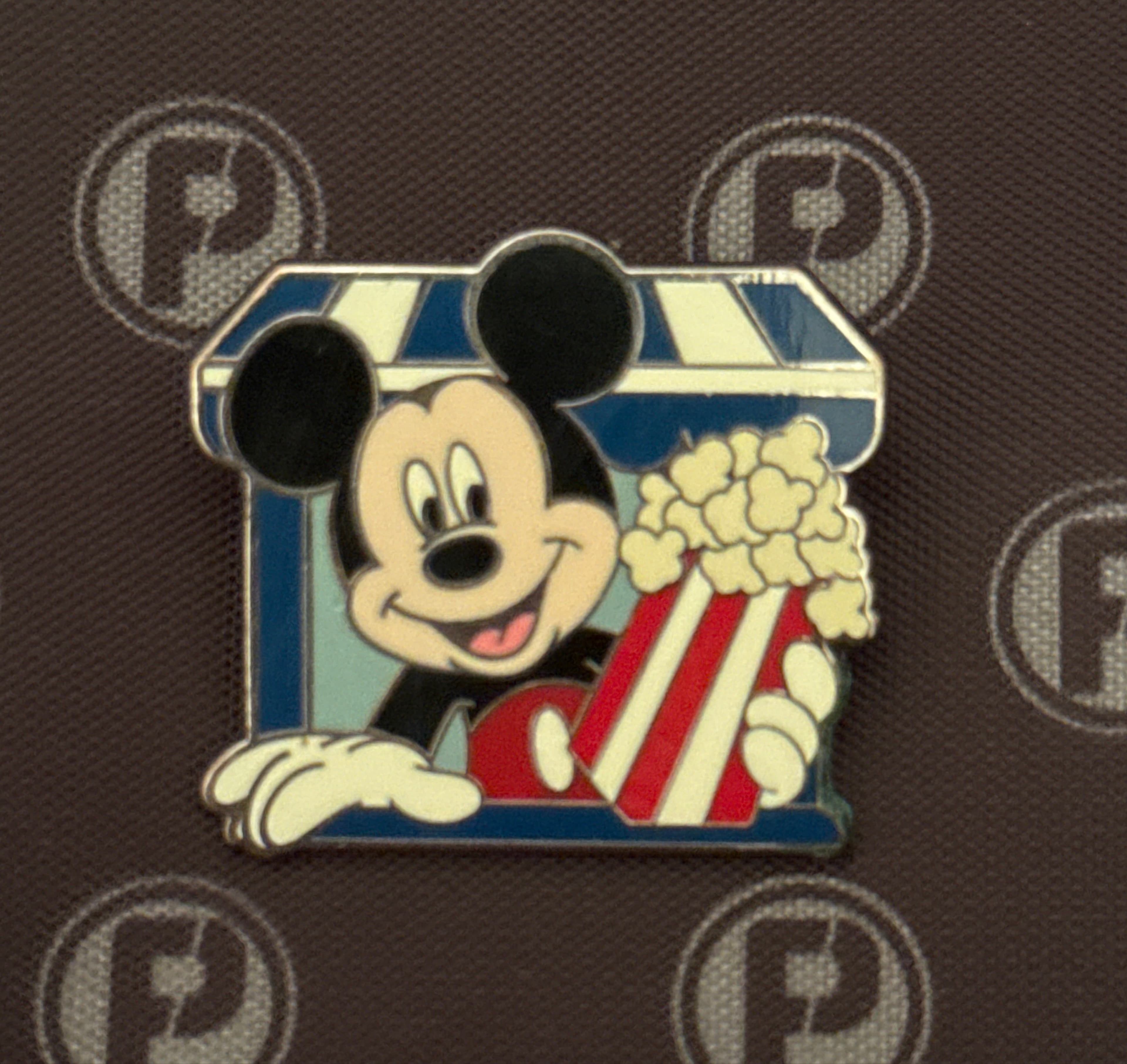 Mickey Mouse with Popcorn - Delicious Disney Trading Starter Set