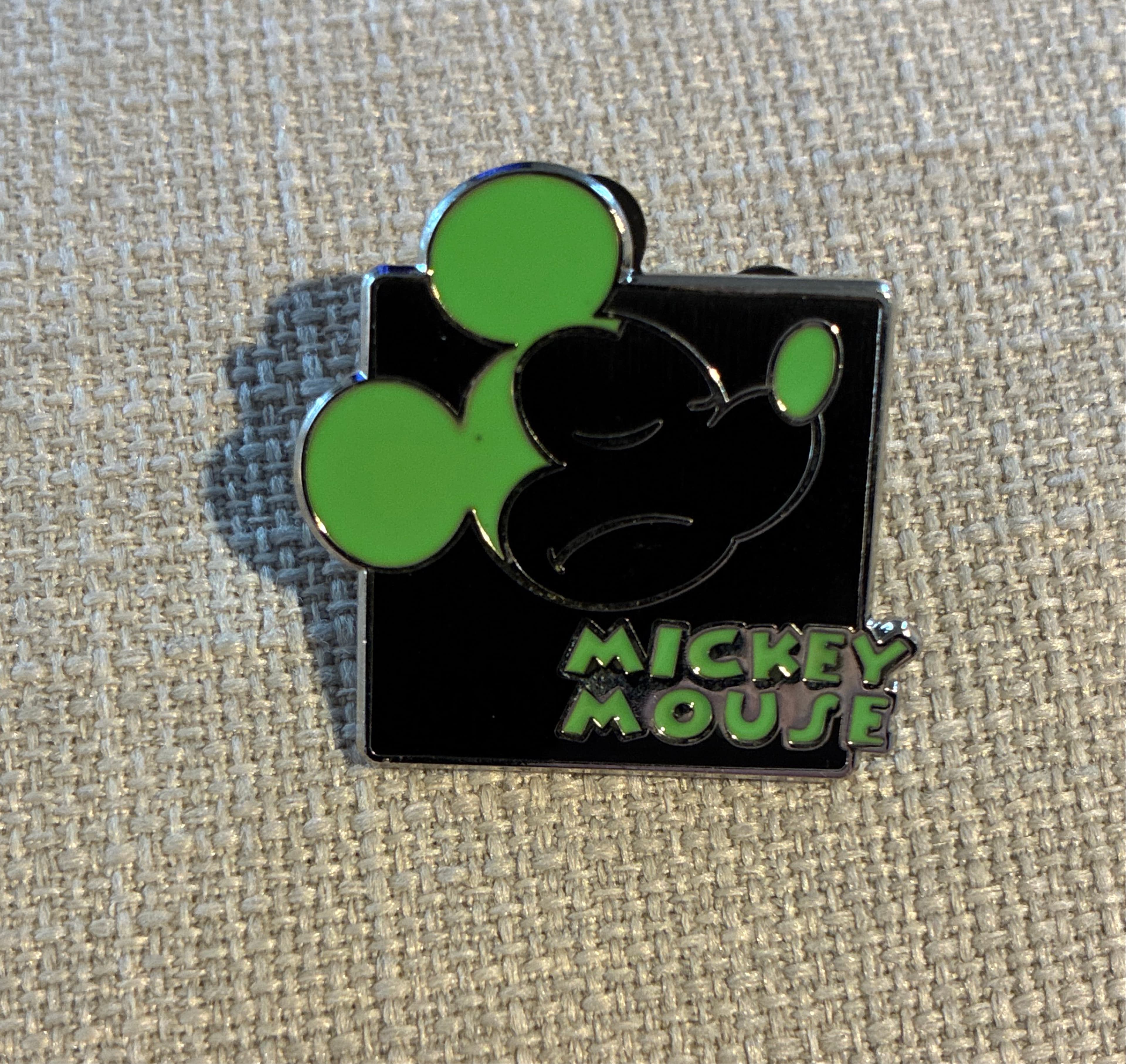 Mickey Pop-Art Expressions Mystery Pin Pouch Collection - Green (Hmph!)