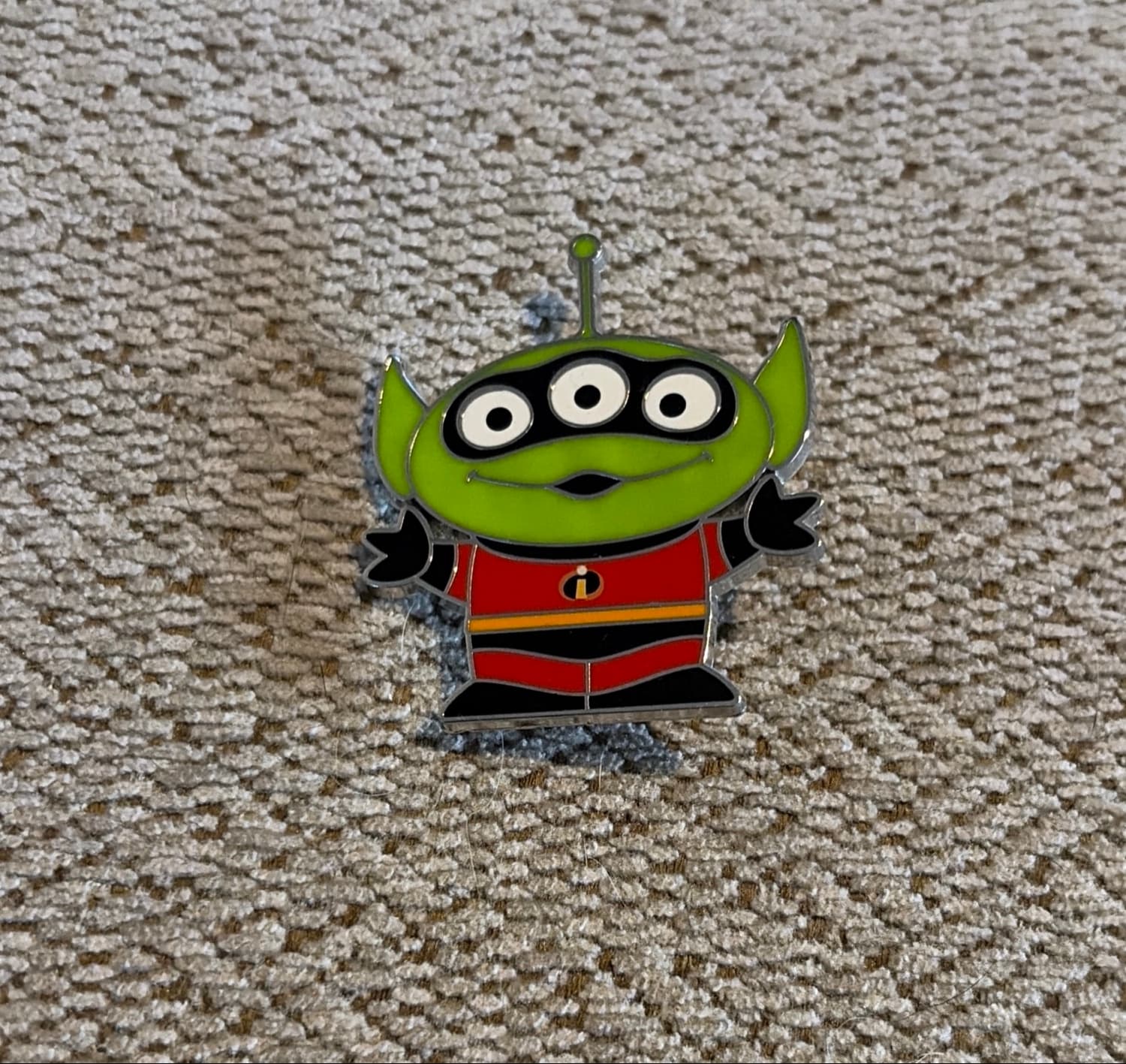 Disney Pixar Toy Story Alien Remix Pin Mr. Incredible