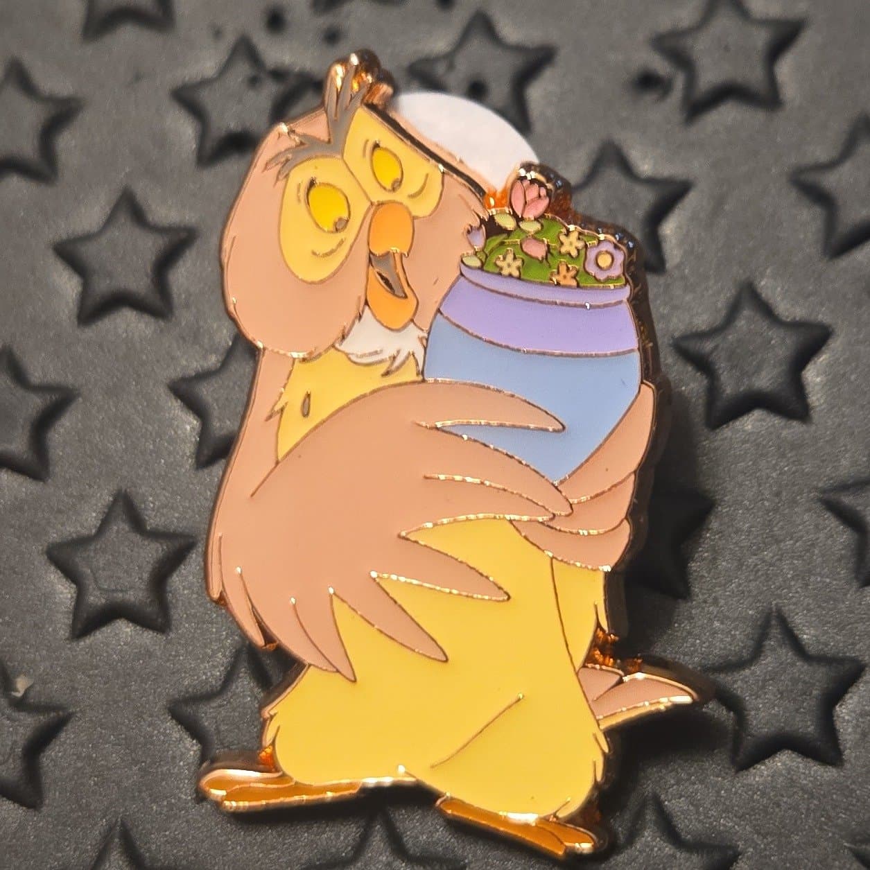 Winnie the Pooh Flowerpots Mystery Box pin series