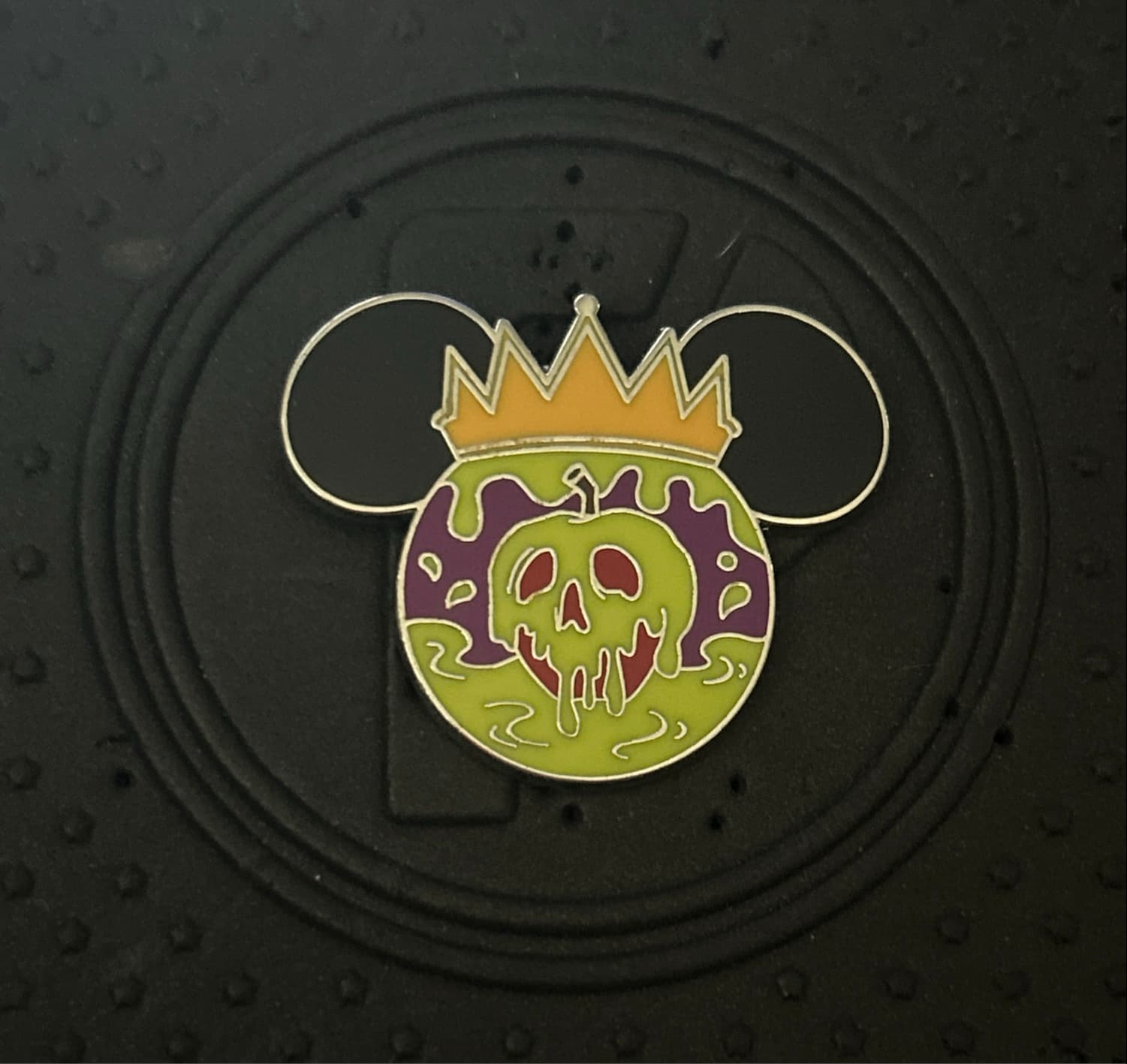 Evil Queen Poison Apple Mickey Icon front