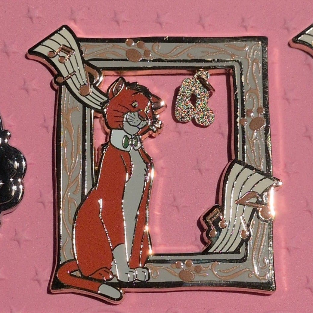 Disney The Aristocats Character Frames Blind Box Pin Set