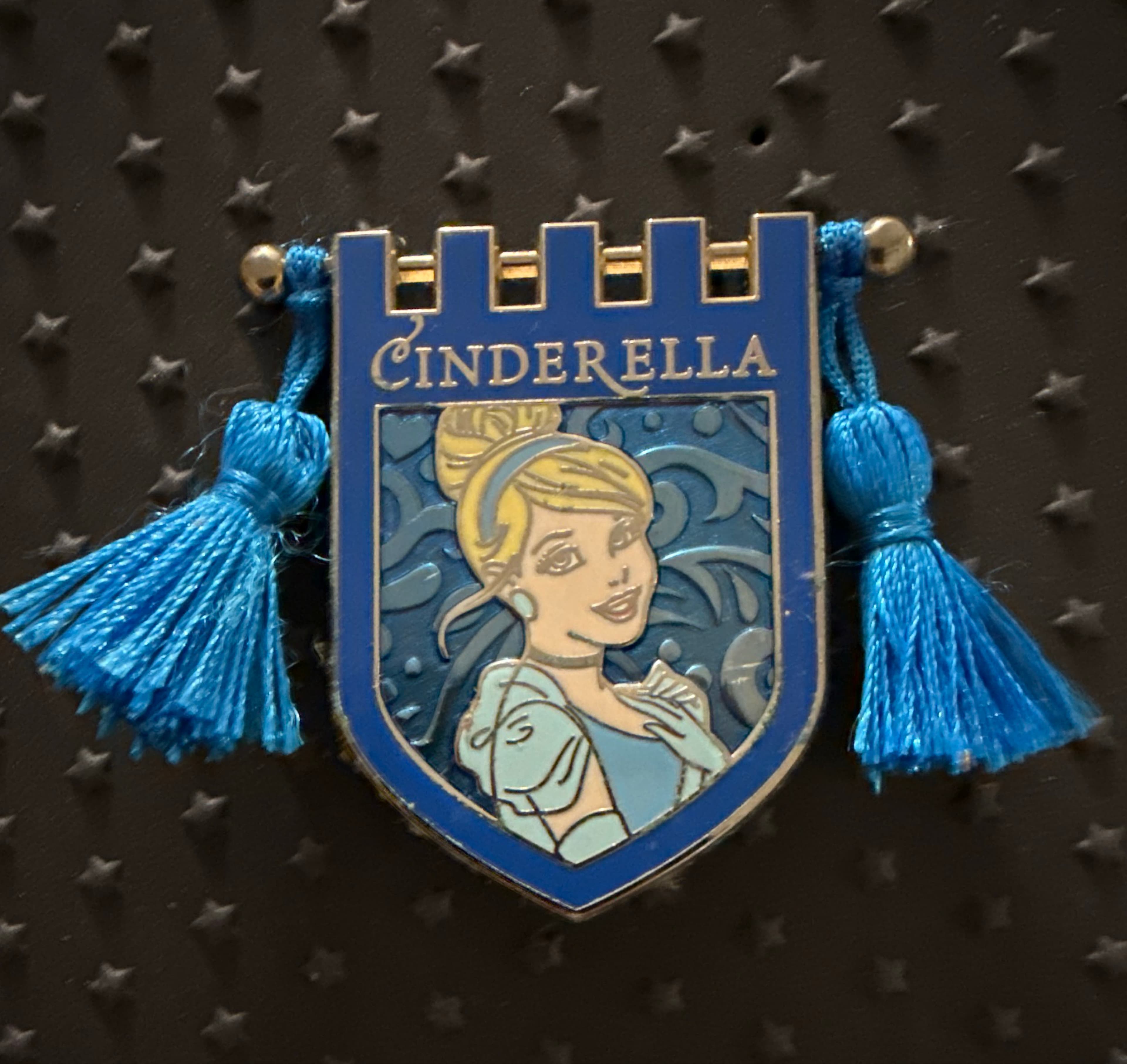 Princess Cinderella Crest Banner with Tassels Pin