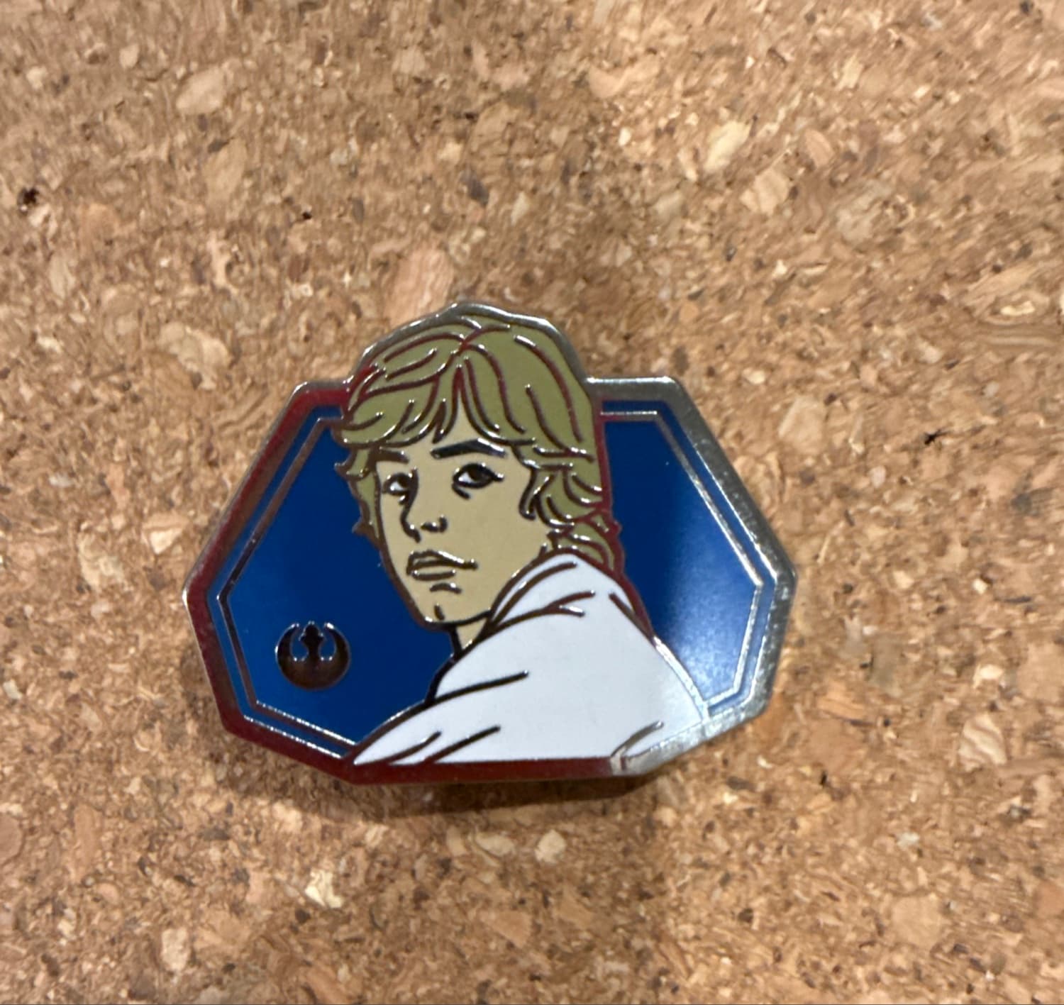 Disney Hidden Star Wars Heroes Pin Set - Luke Skywalker 2020