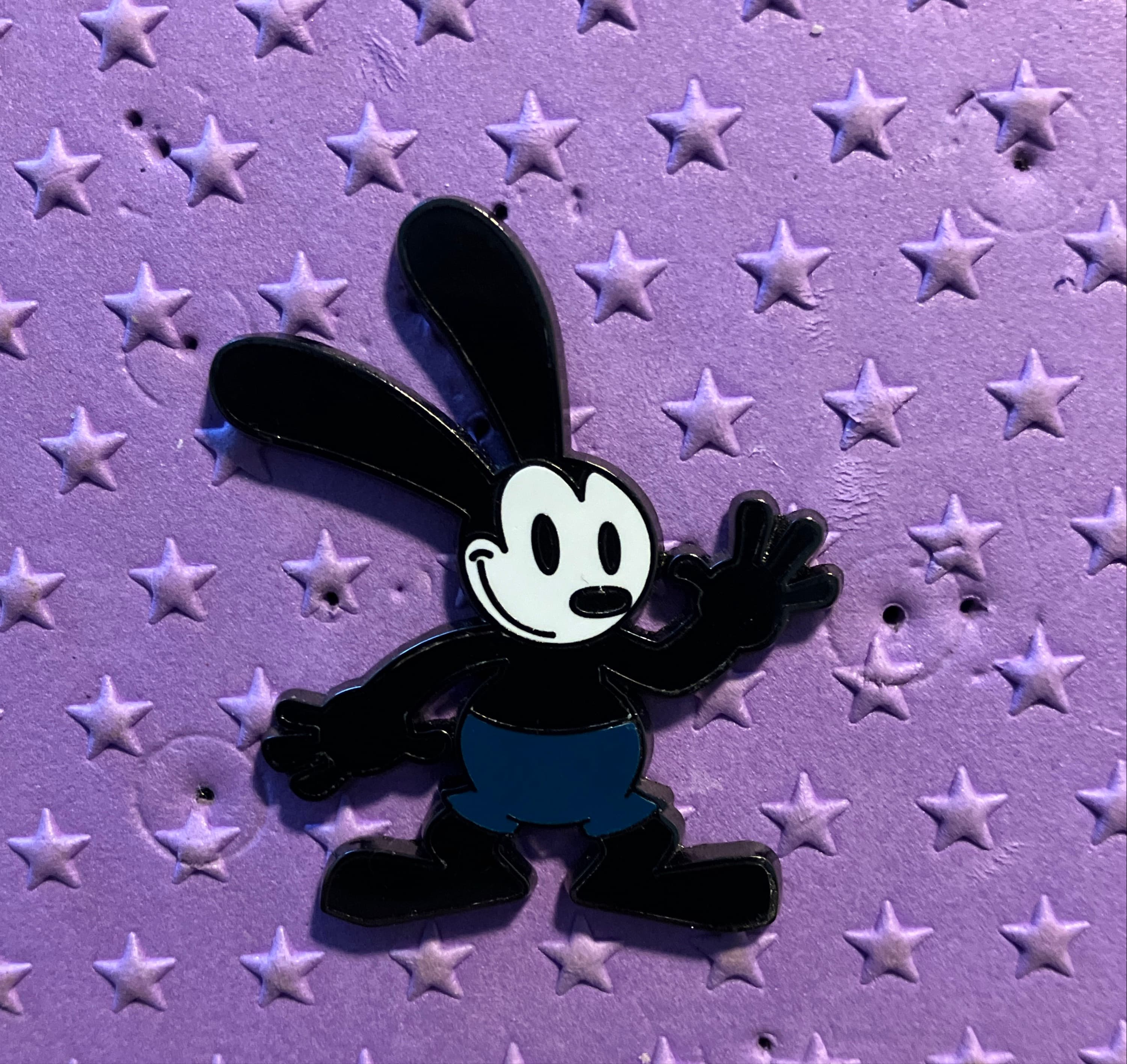 Oswald the Lucky Rabbit Waving