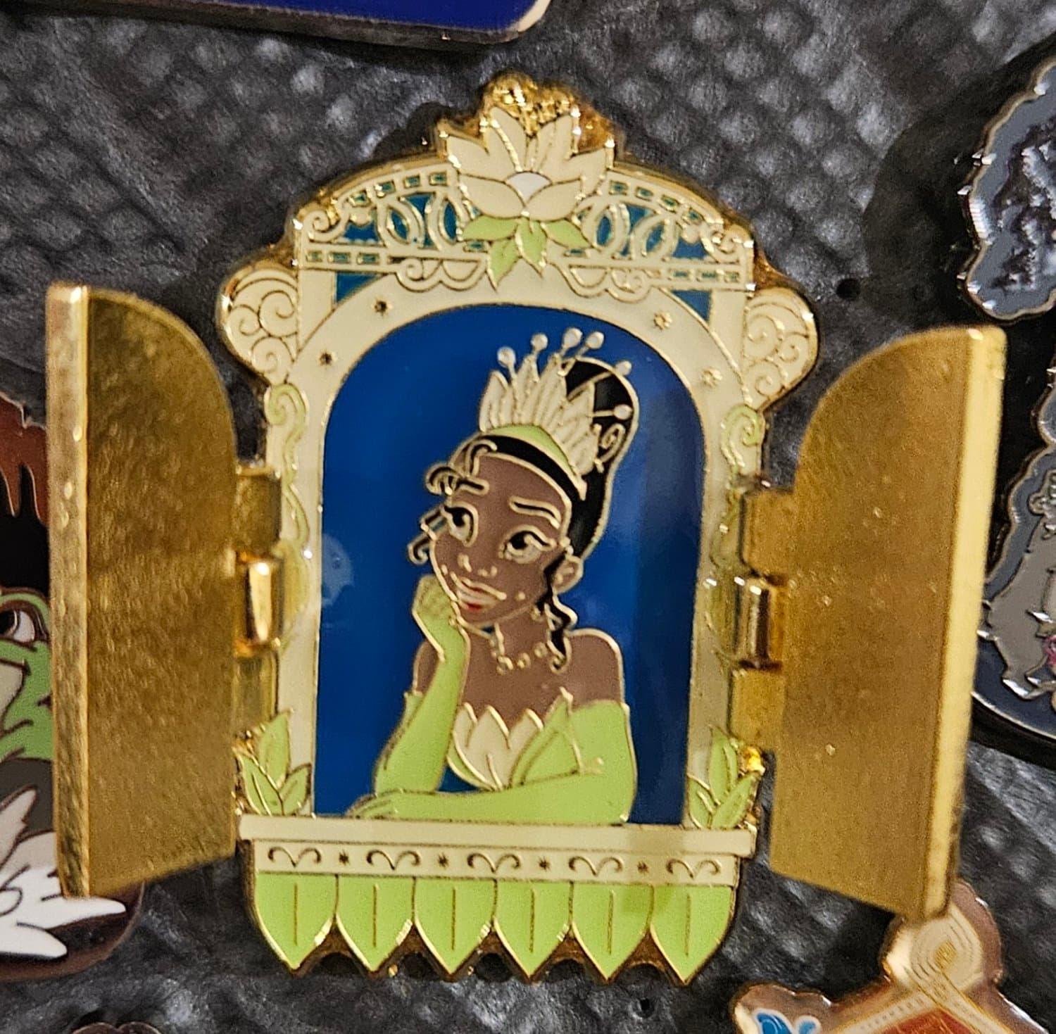 Loungefly Disney Princess Hinged Window Blind Box Enamel Pin