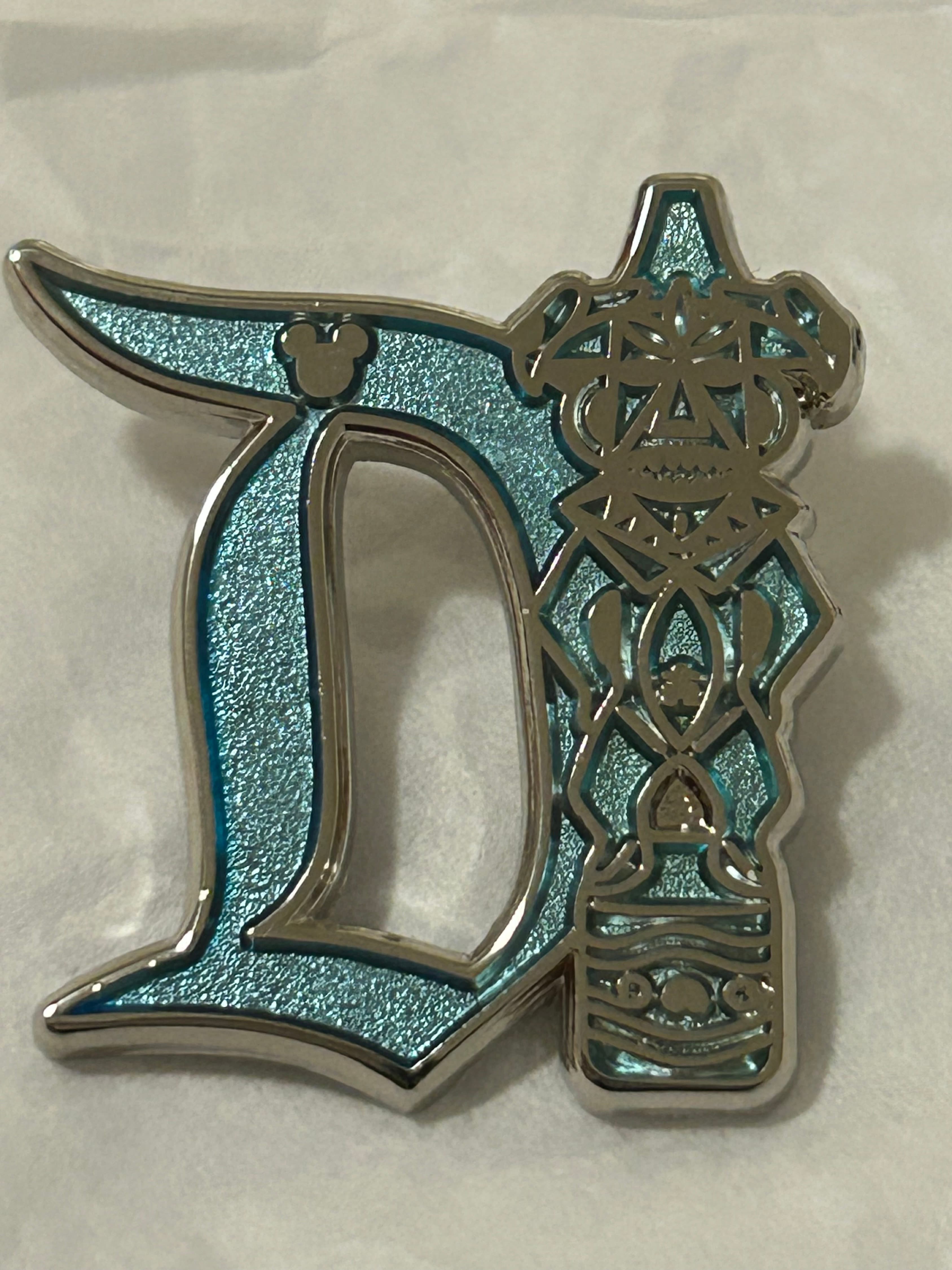 2019 Hidden Mickey - Disneyland D Characters