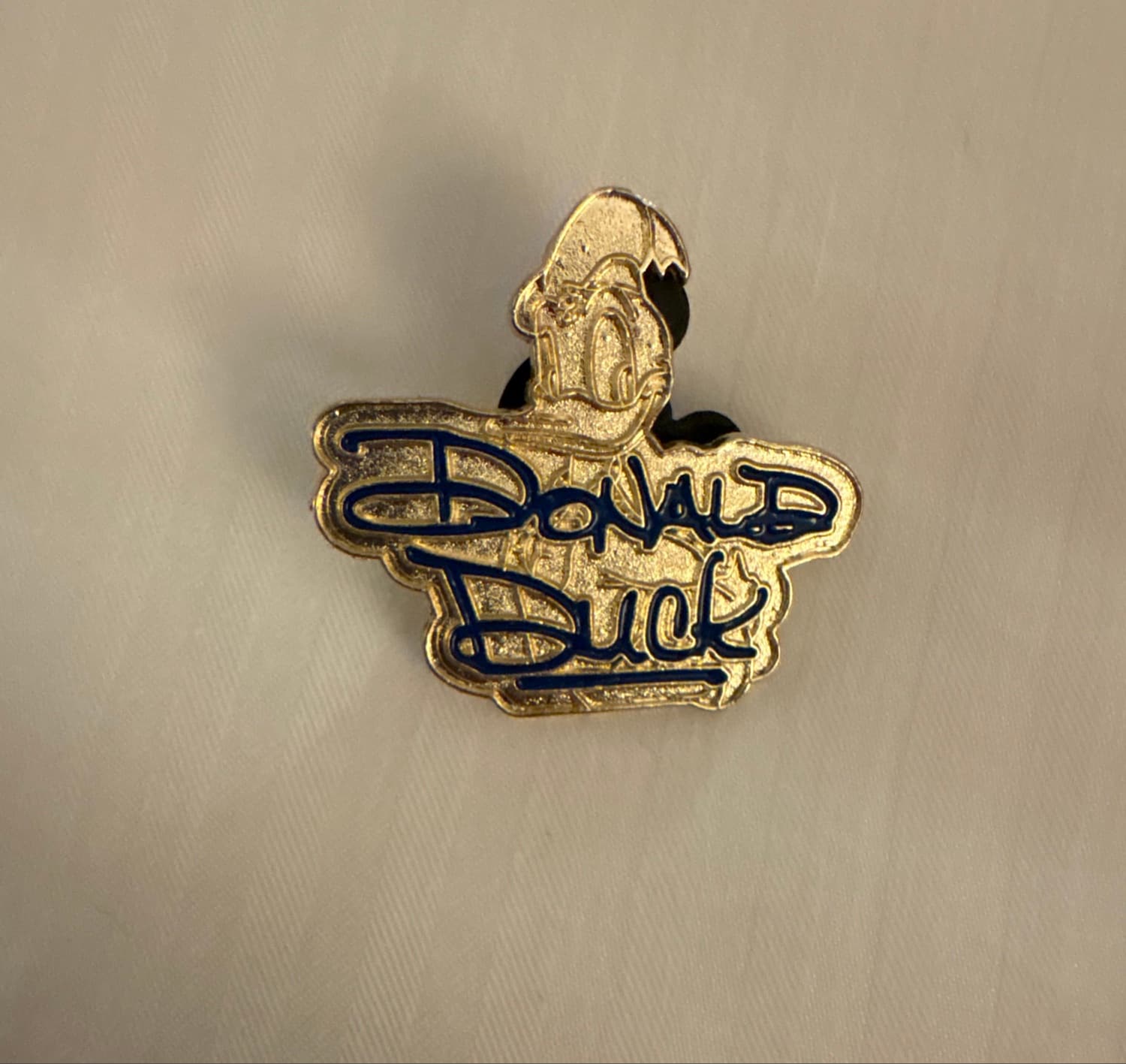 Donald Duck Blue Signature Gold Lanyard Series Pin
