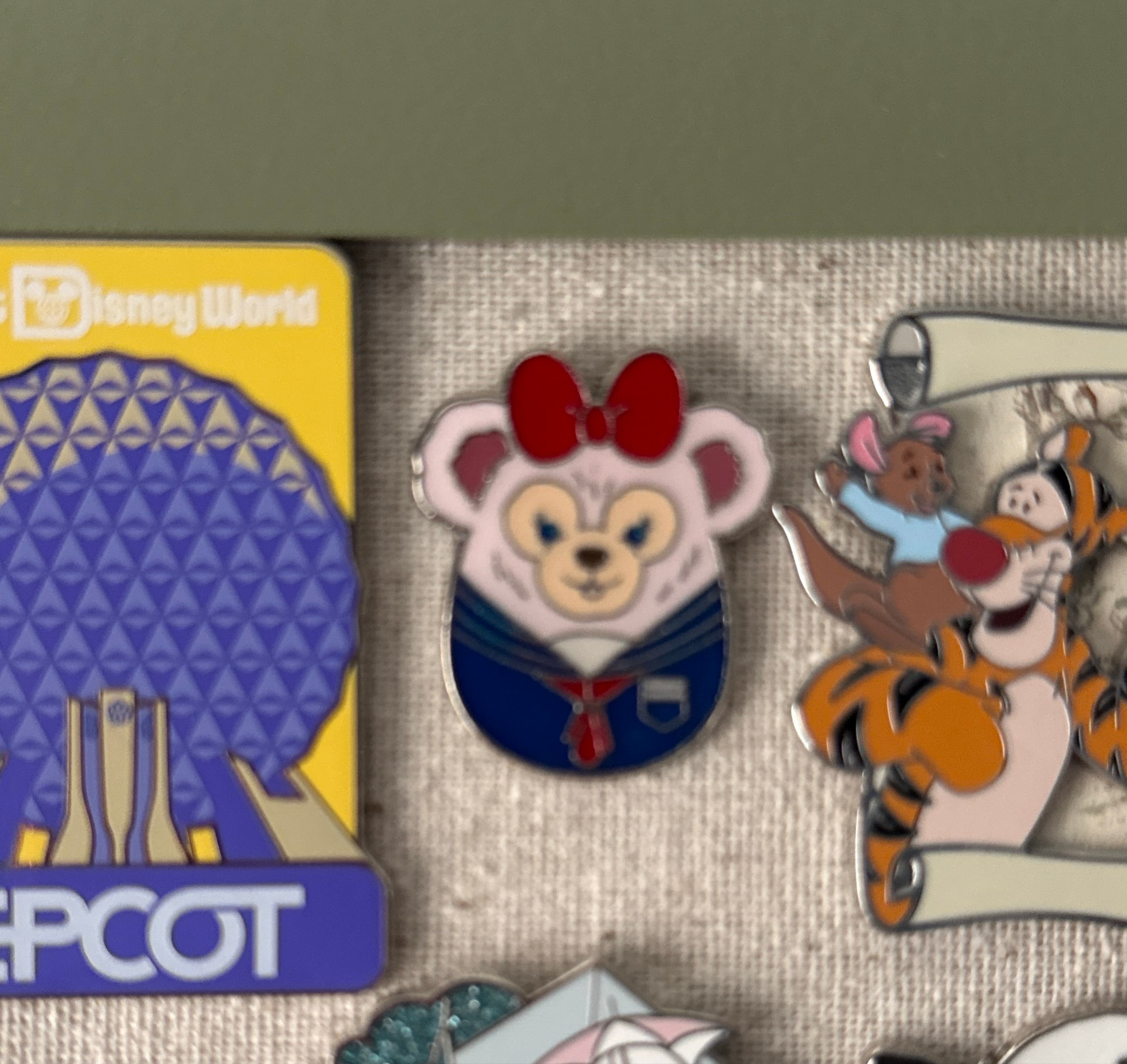 Duffy and Friends Mystery Pin Set
