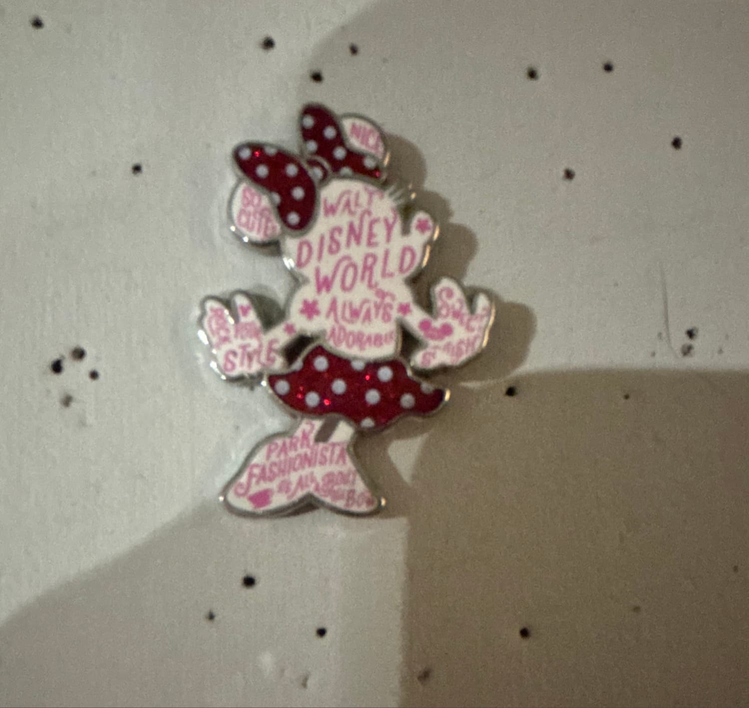 Minnie Mouse Walt Disney World Rock the Dots Word Filled Fashionista Pin