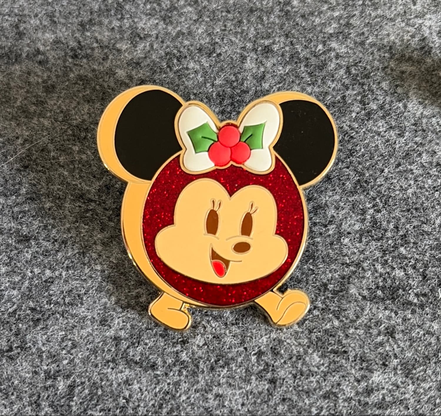 Minnie Mouse Munchlings Christmas Festive Pin with 3D Bow