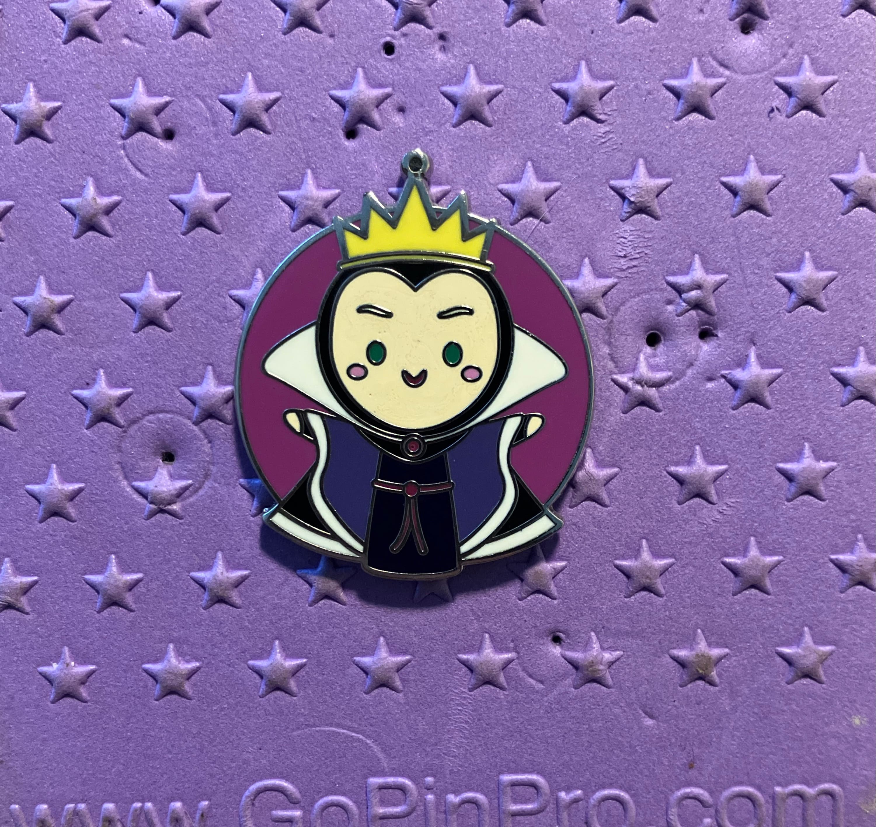 Evil Queen - Cute Villains - WDW Hidden Disney 2024: Wave 1 front