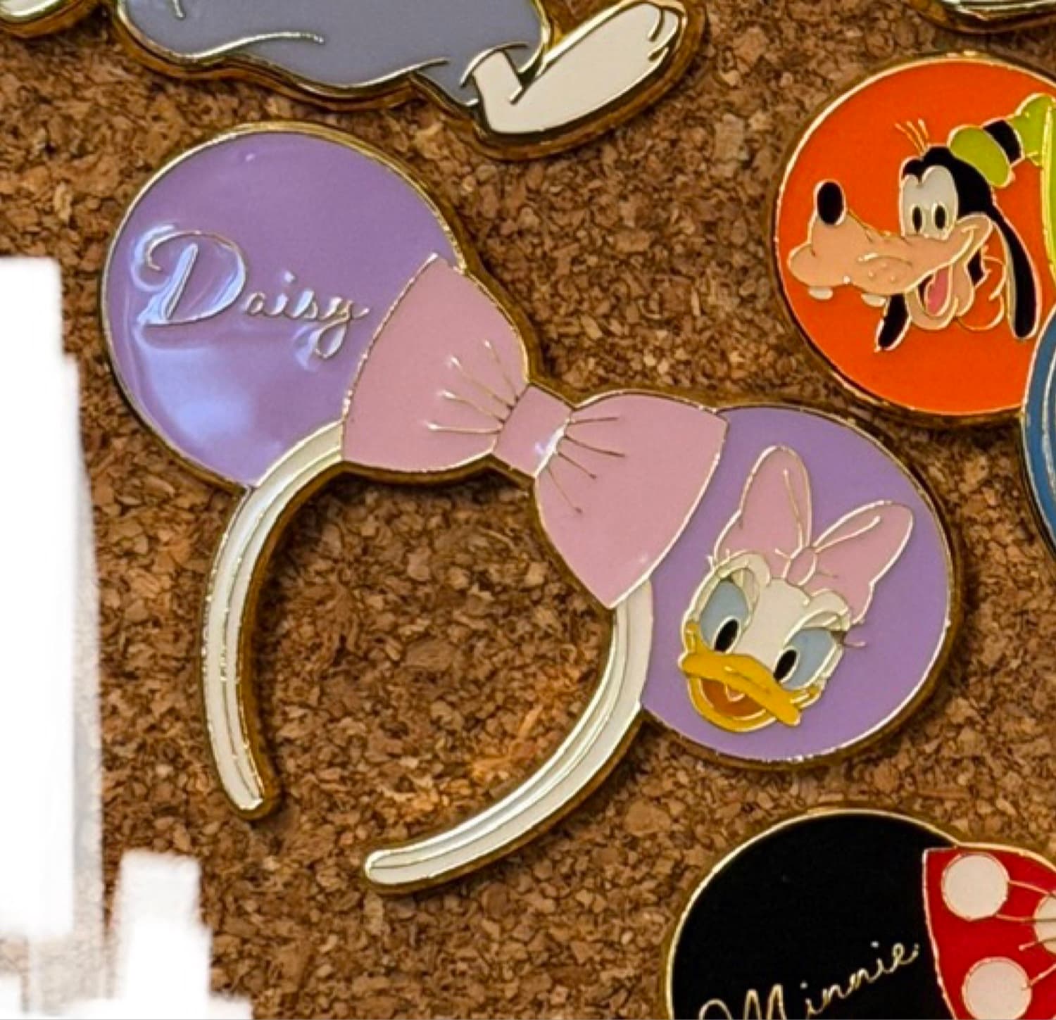 Daisy Duck - Mickey & Friends Signature Mickey Ears Blind Box front