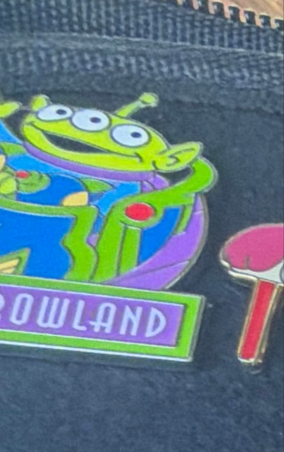 Tomorrowland (Alien) ONLY