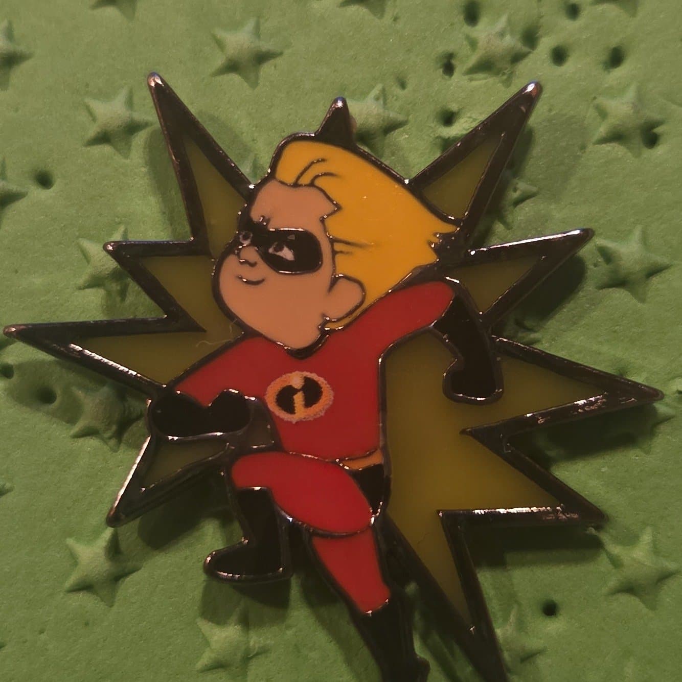 The Incredibles Stained Glass Character Portrait Blind Box Pin Set
