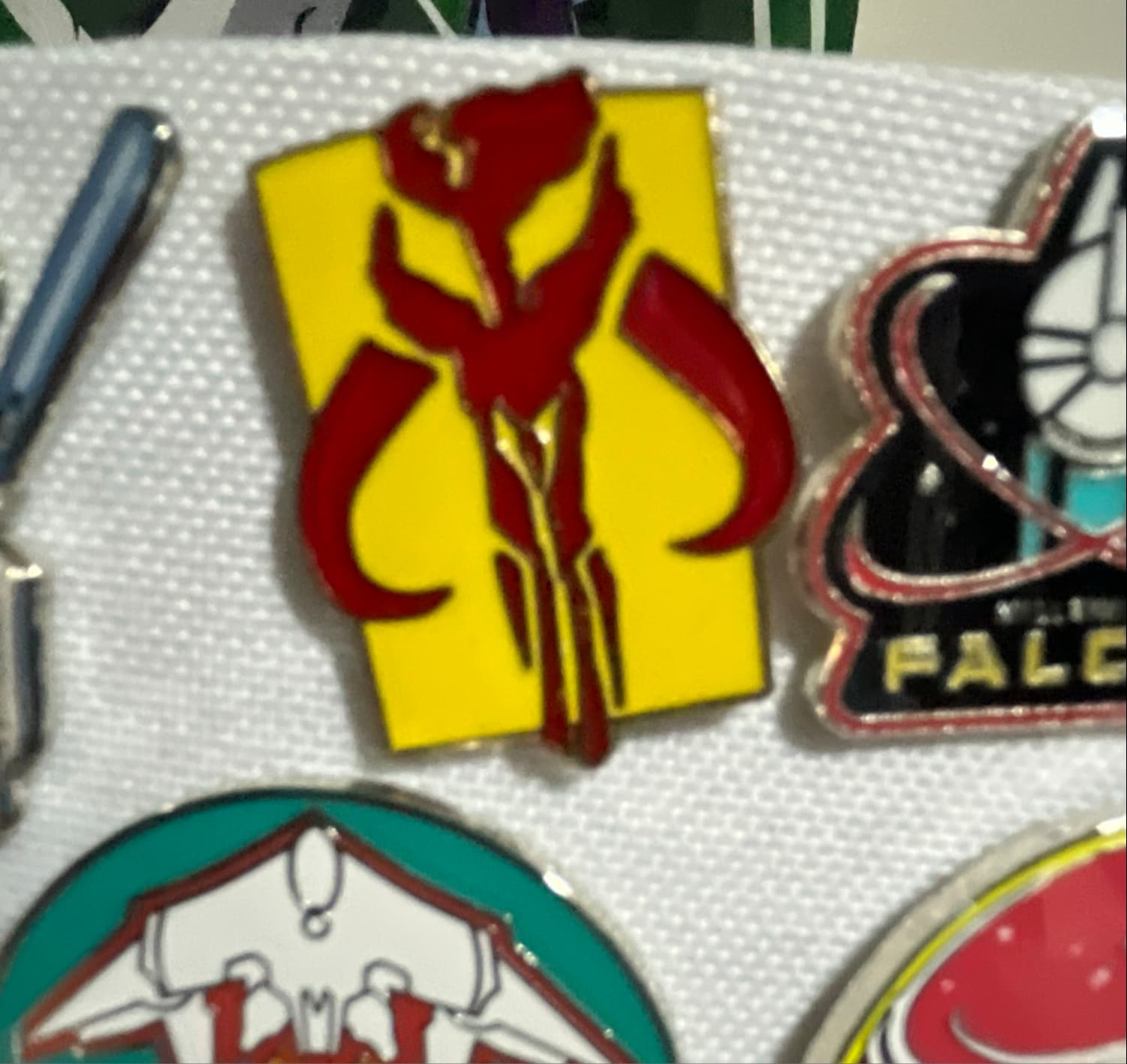 Star Wars Emblems Booster Set - Mandalorian Symbol front