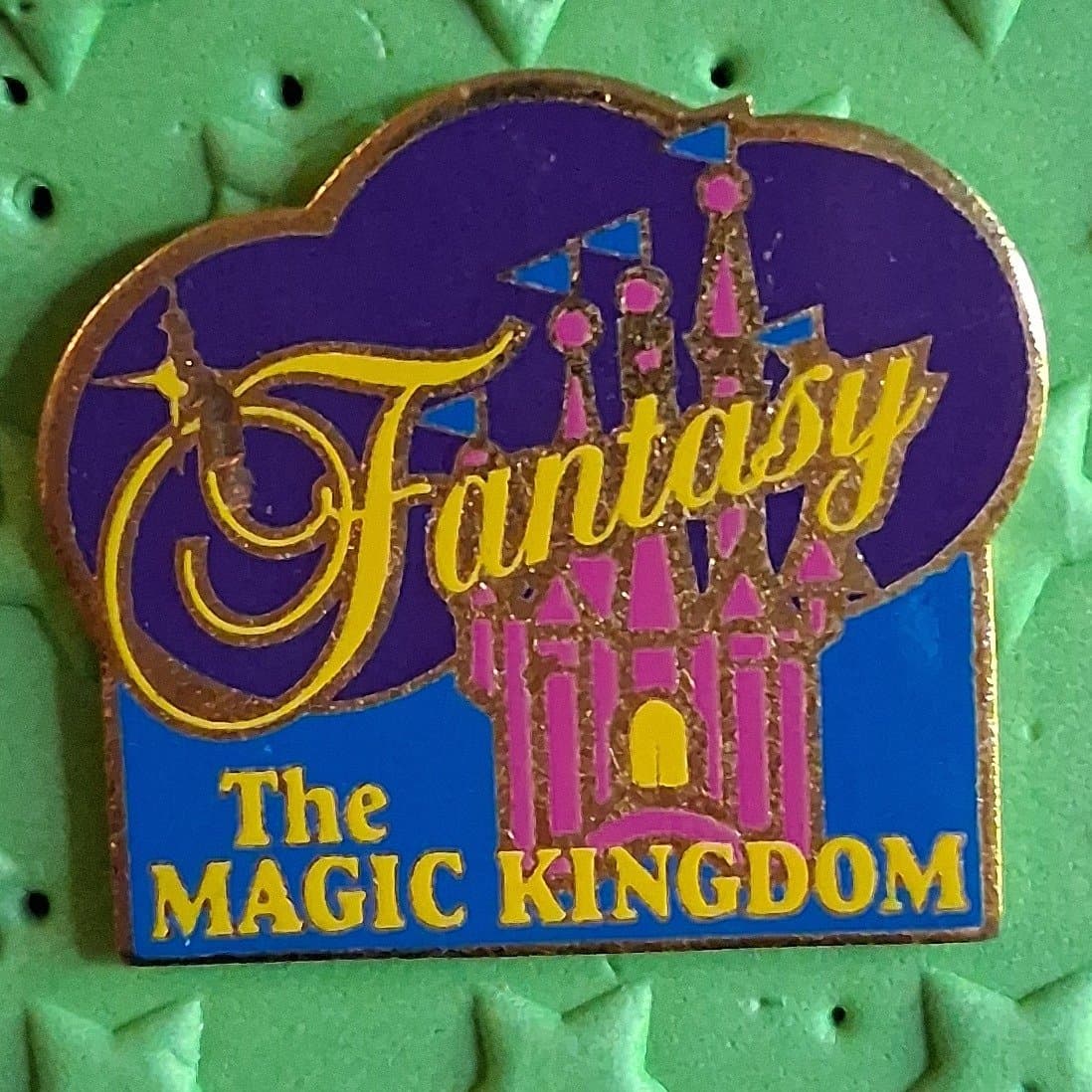 2004 Walt Disney World Magic Kingdom Fantasyland Castle Pin