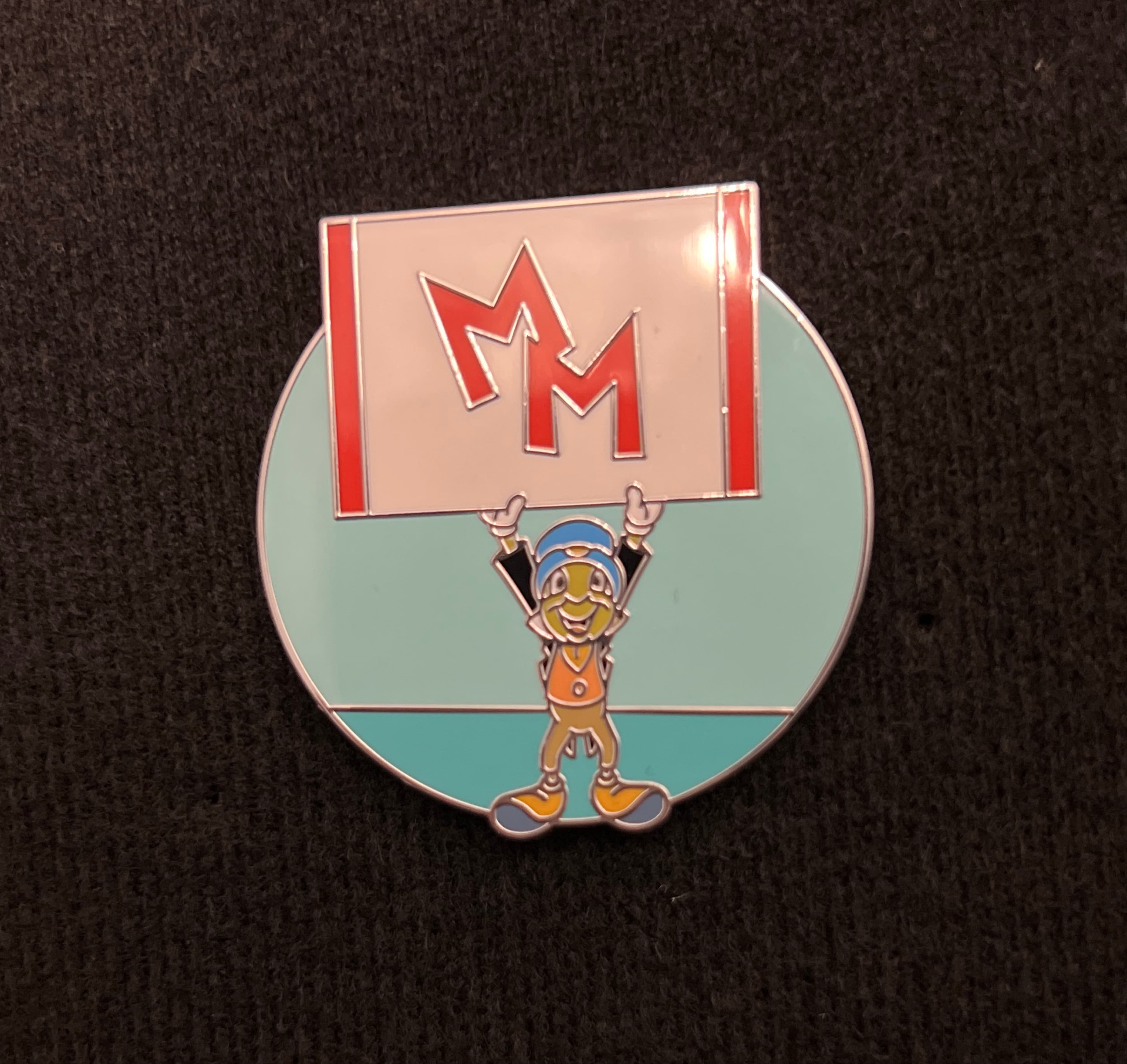 Jiminy Holding 'MM' Sign - Mickey Mouse Club Mystery Collection