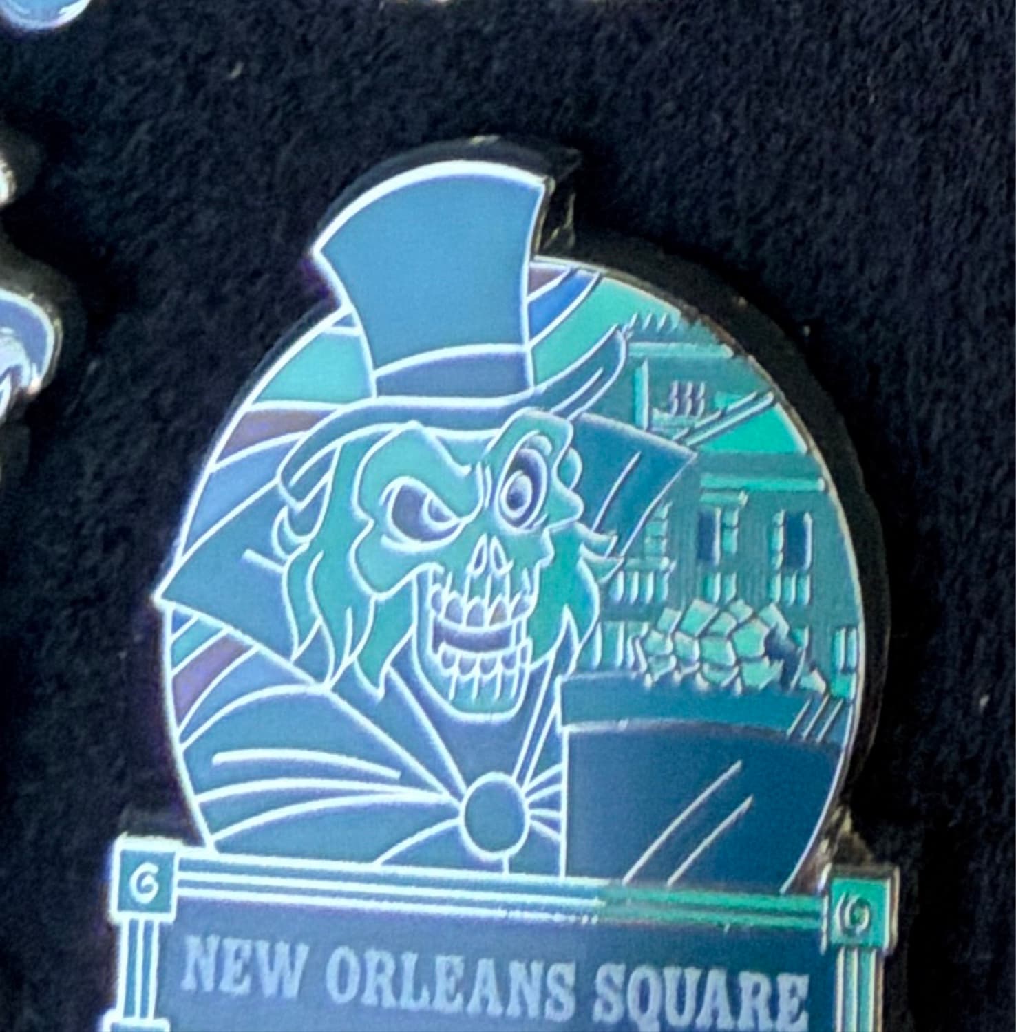 New Orleans Square (Hatbox Ghost) front