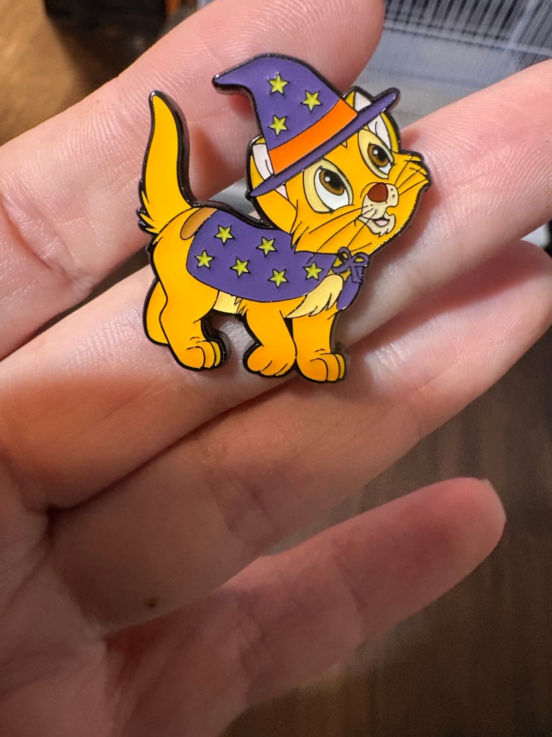 Oliver Kitten Witch Halloween Pin