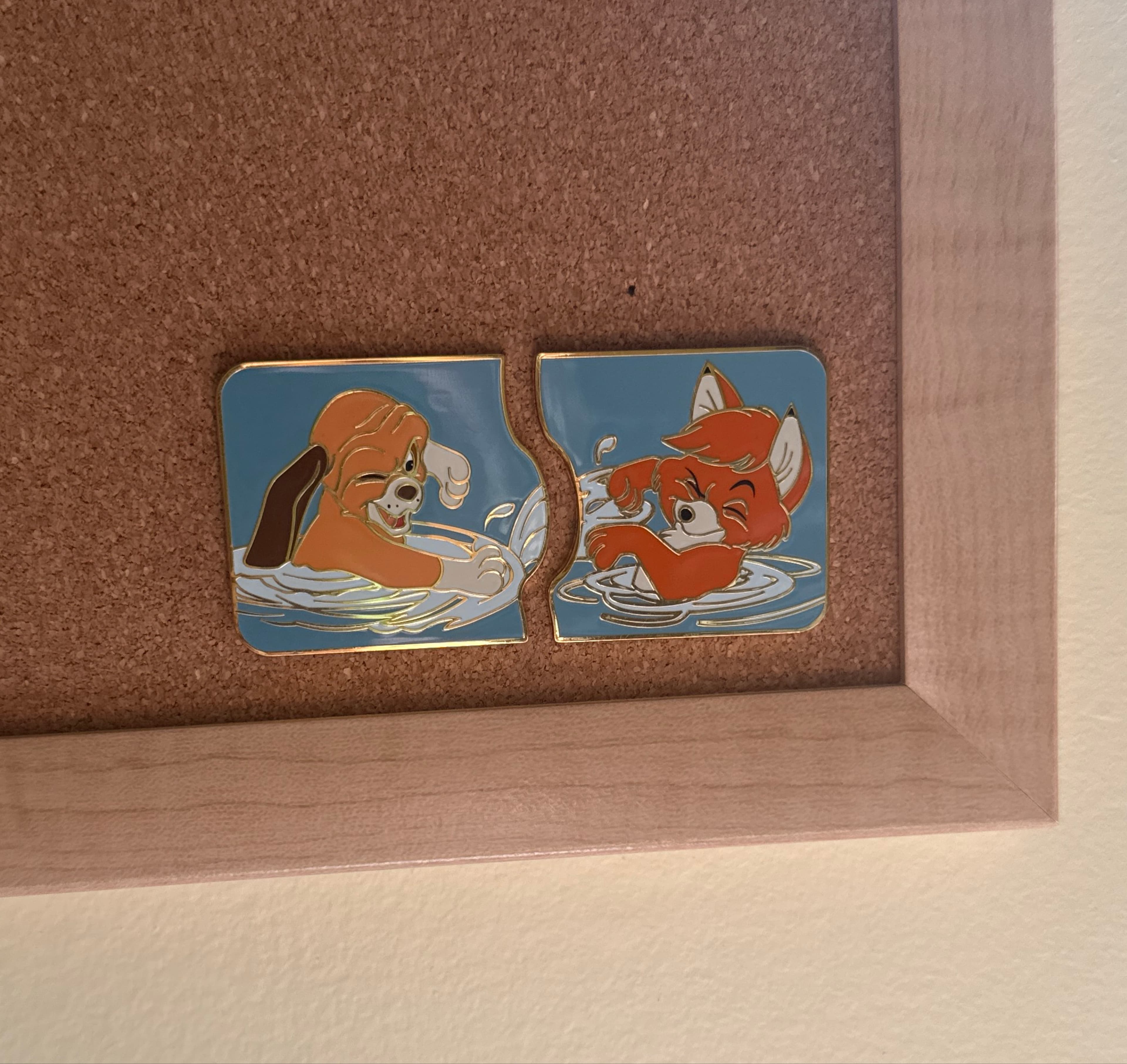 Fox and the Hound Tod Copper Water Splashing Fun Pin Set front