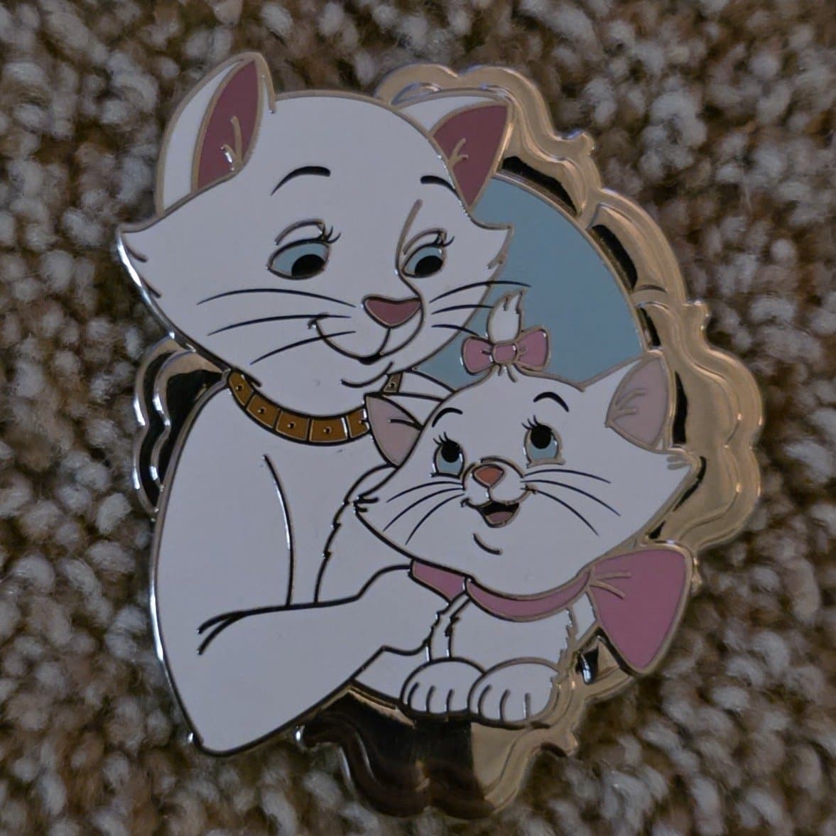 Disney Parks The Aristocats Duchess and Marie Silver Frame Pin
