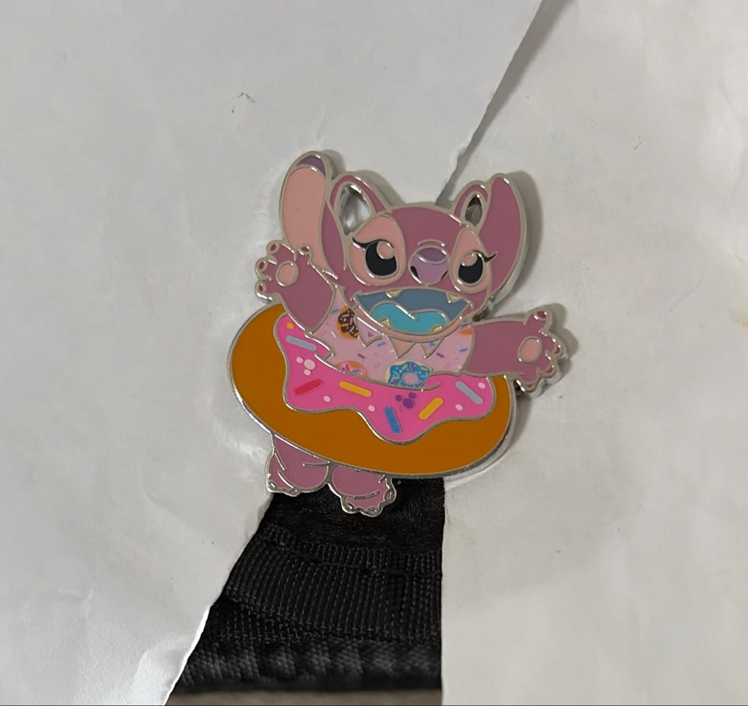 Angel with Donut - Stitch Attacks Snacks Mystery Pin
