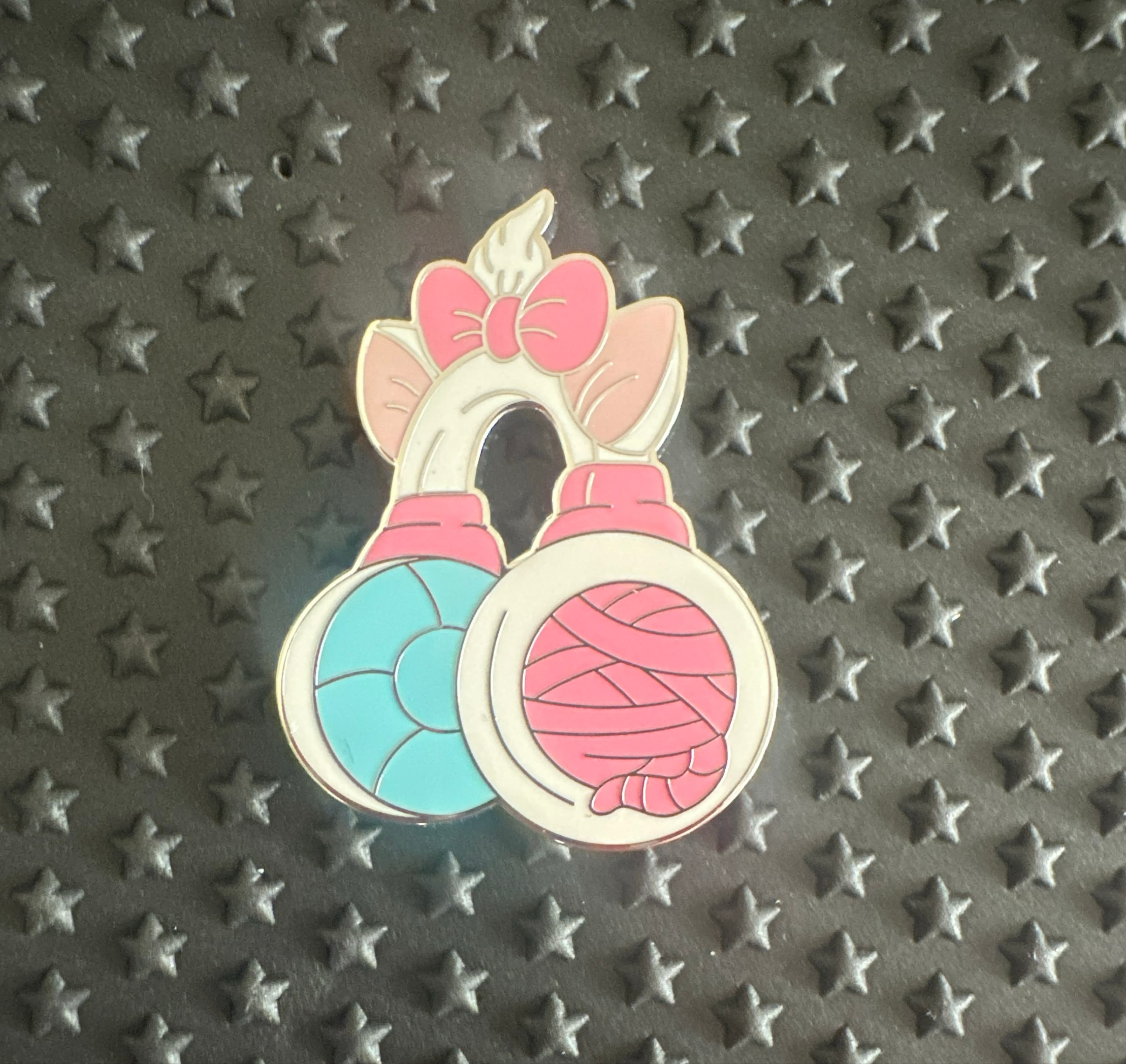 Magical Mystery Pin - Series 30